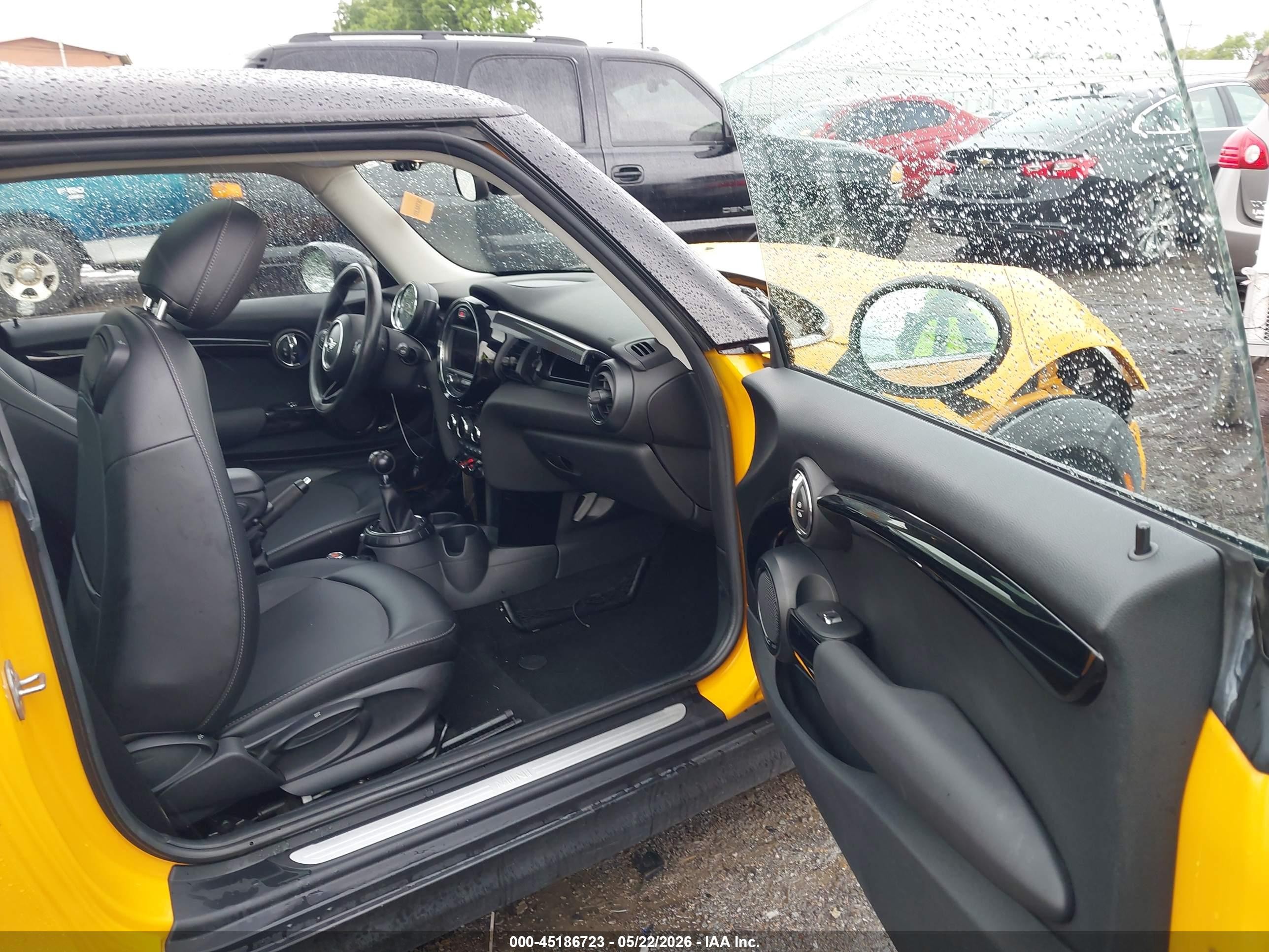 2014 Mini Hardtop Cooper Yellow vin: WMWXM5C54ET972565