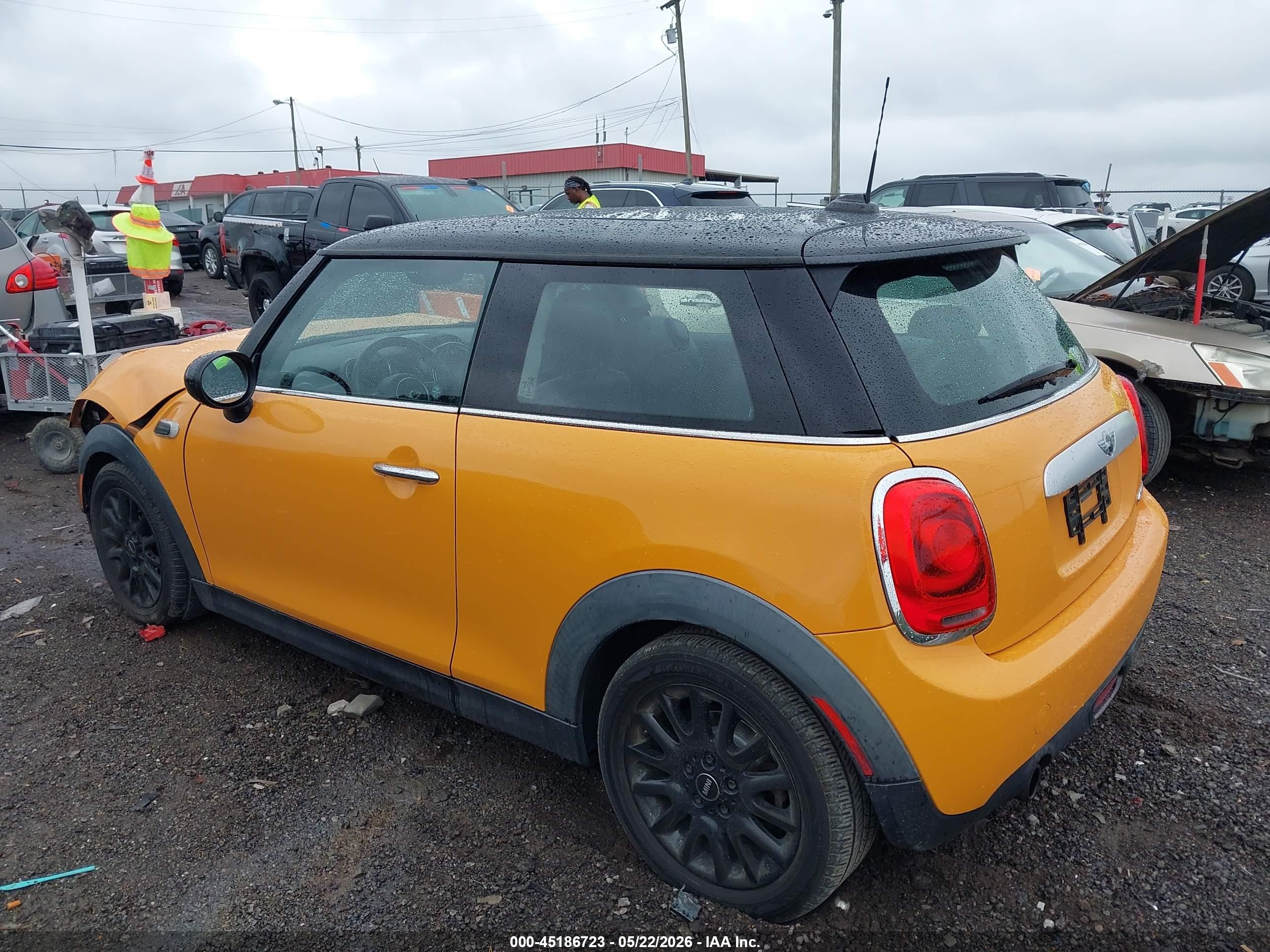 2014 Mini Hardtop Cooper Yellow vin: WMWXM5C54ET972565