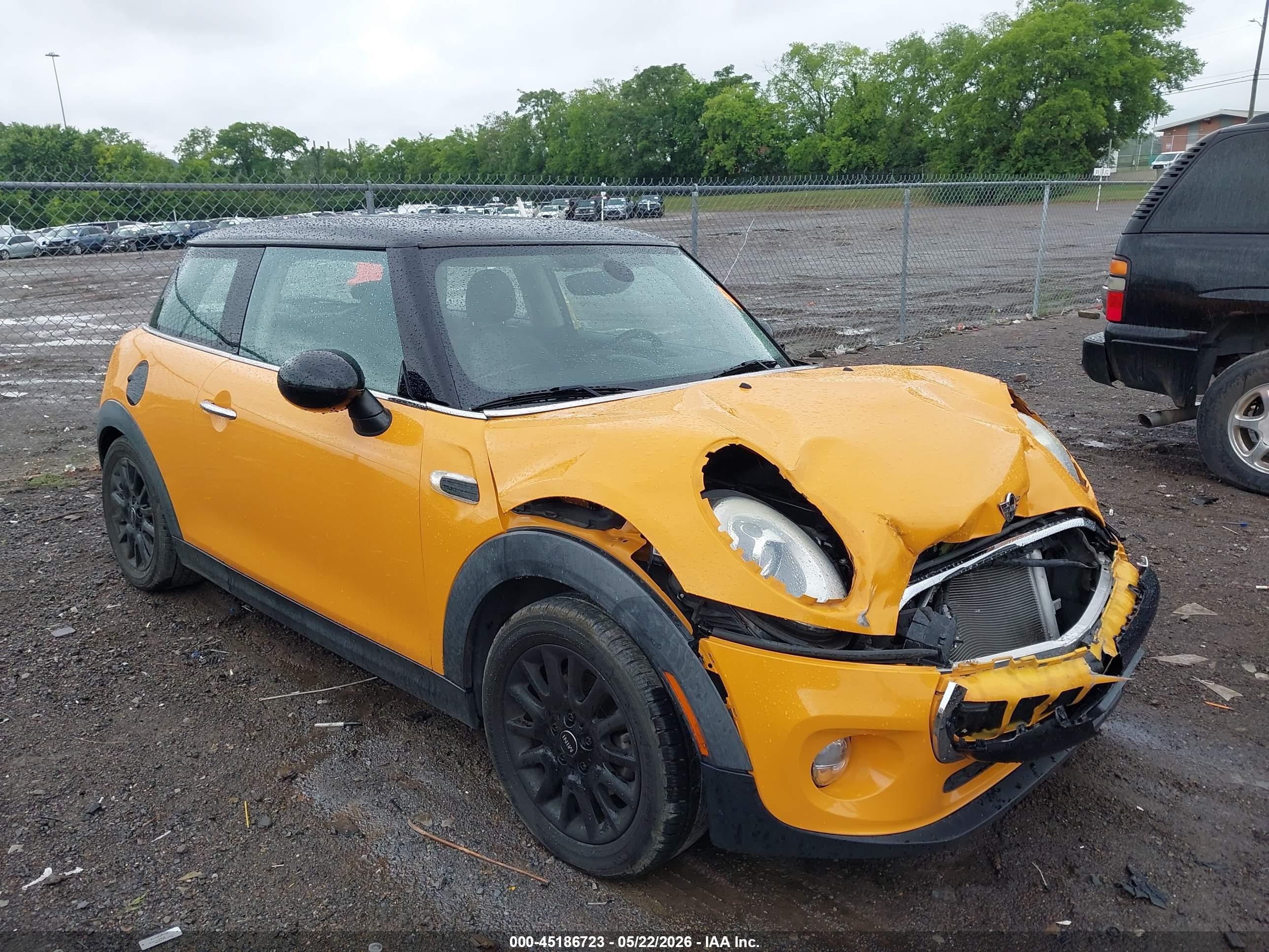 2014 Mini Hardtop Cooper Yellow vin: WMWXM5C54ET972565