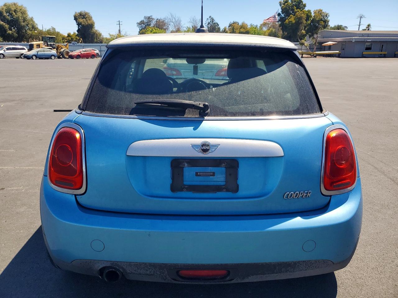 2015 Mini Cooper Blue vin: WMWXM5C54F3A57722