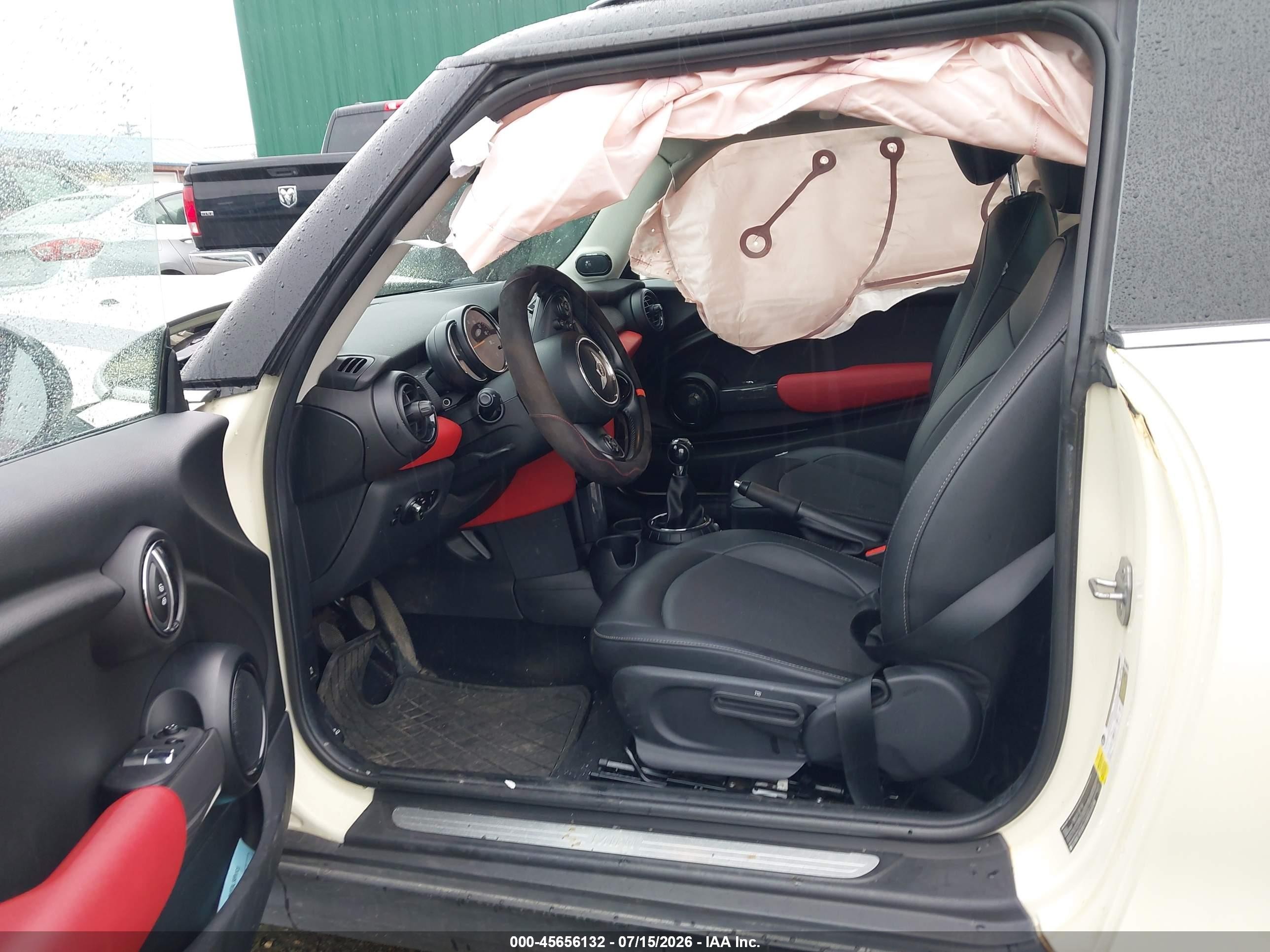 2015 Mini Hardtop Cooper Beige vin: WMWXM5C54FT974222