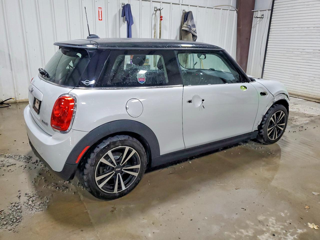 2014 Mini Cooper Silver vin: WMWXM5C55ET972932