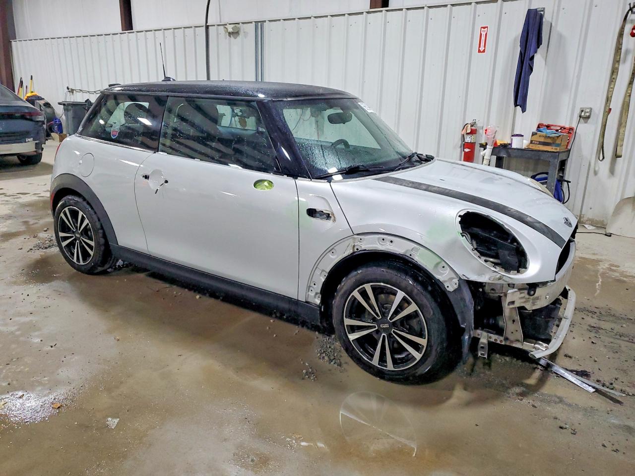 2014 Mini Cooper Silver vin: WMWXM5C55ET972932