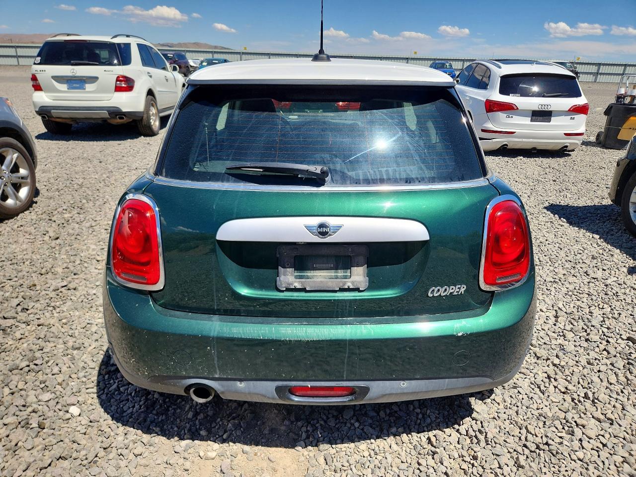 2015 Mini Cooper Green vin: WMWXM5C55F3A04673