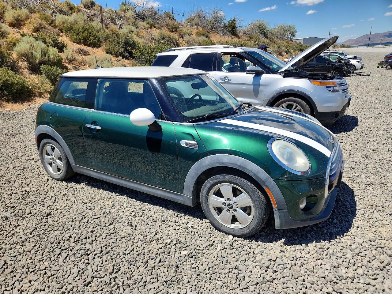 2015 Mini Cooper Green vin: WMWXM5C55F3A04673