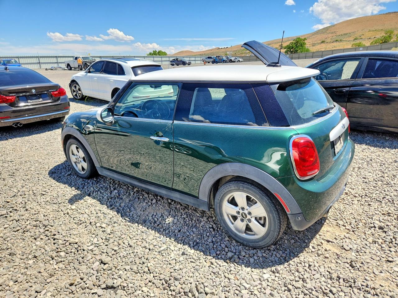 2015 Mini Cooper Green vin: WMWXM5C55F3A04673