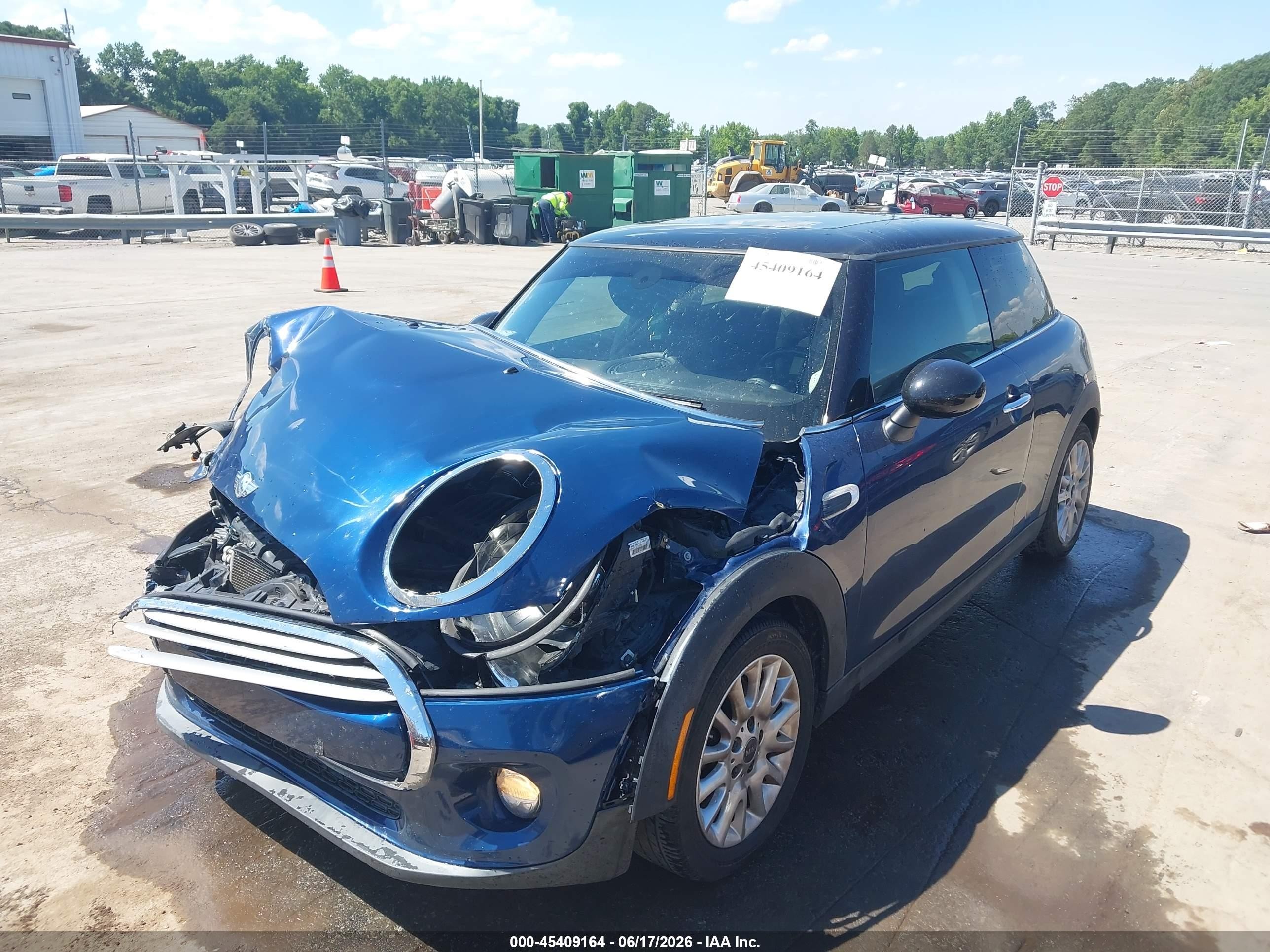 2015 Mini Hardtop Cooper Blue vin: WMWXM5C55FT939513