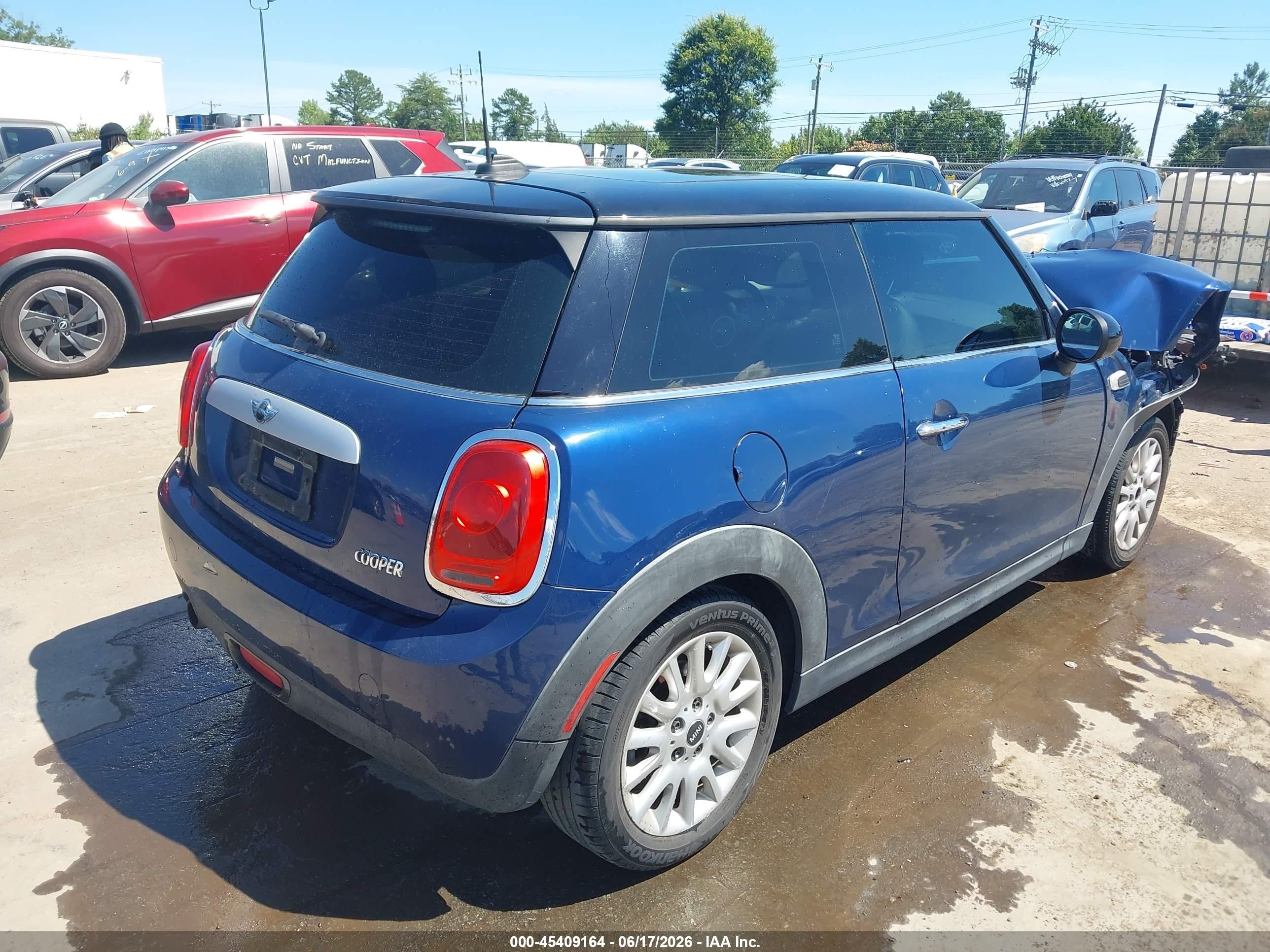 2015 Mini Hardtop Cooper Blue vin: WMWXM5C55FT939513
