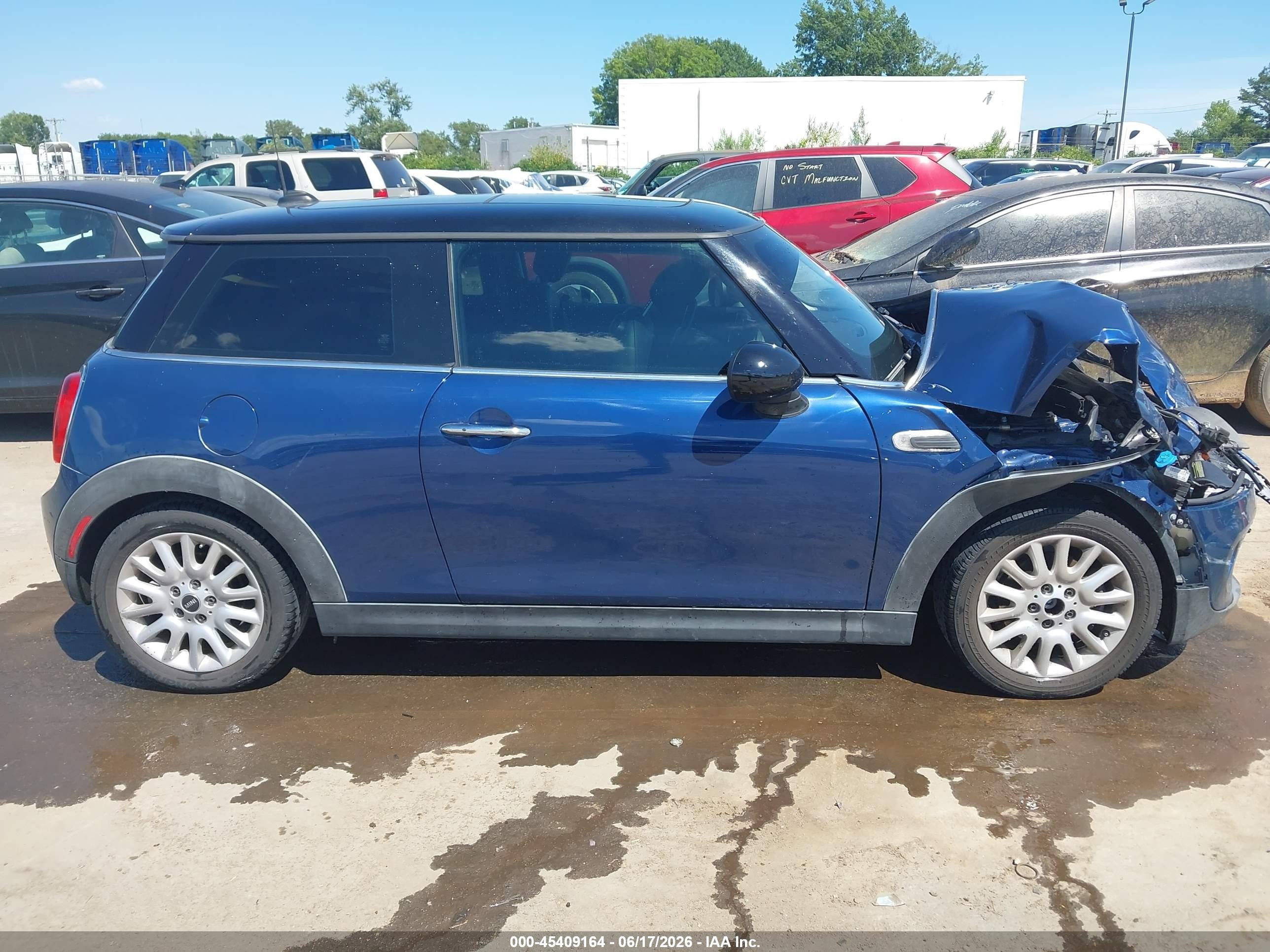 2015 Mini Hardtop Cooper Blue vin: WMWXM5C55FT939513