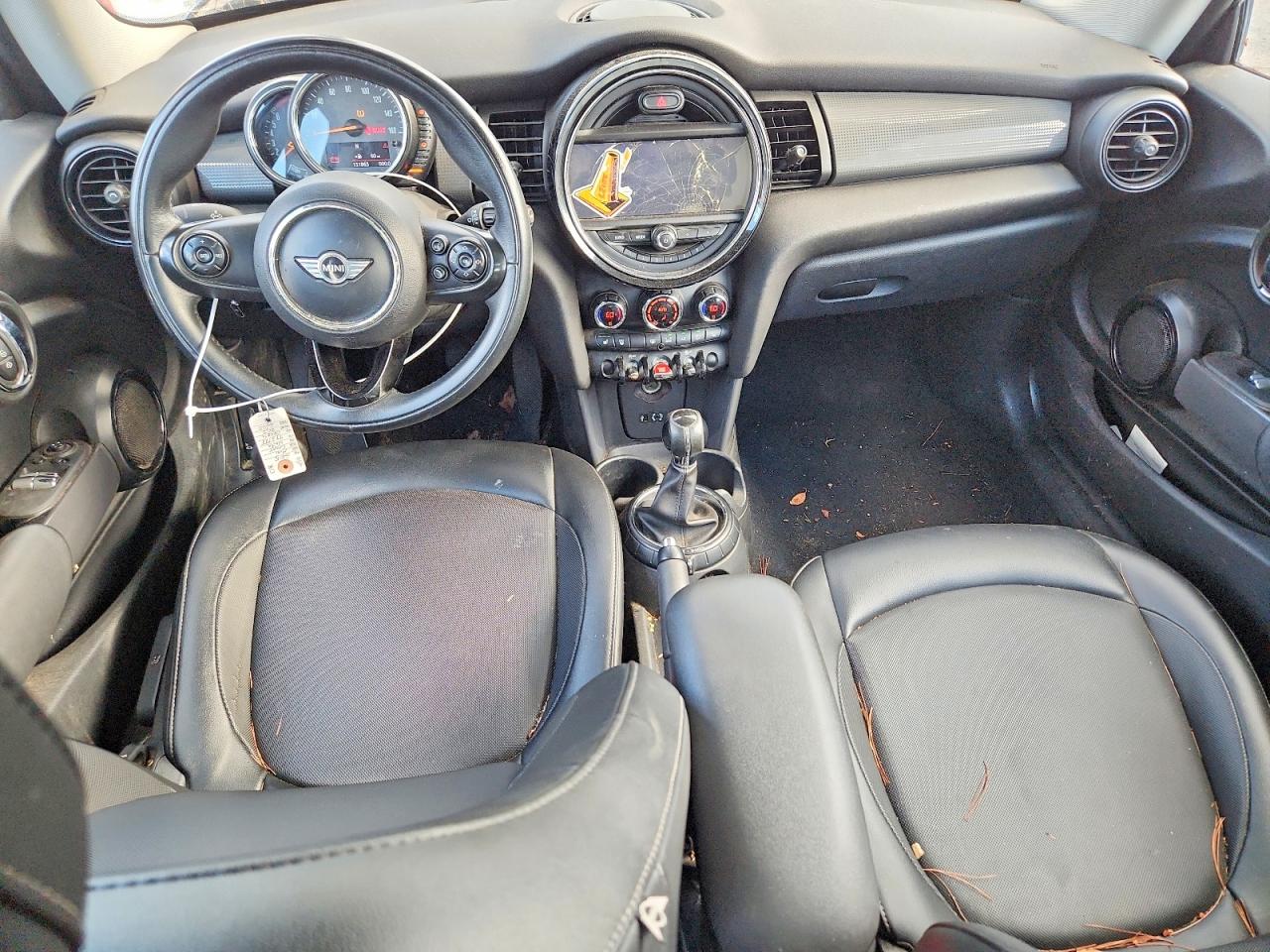 2015 Mini Cooper White vin: WMWXM5C55FT973788