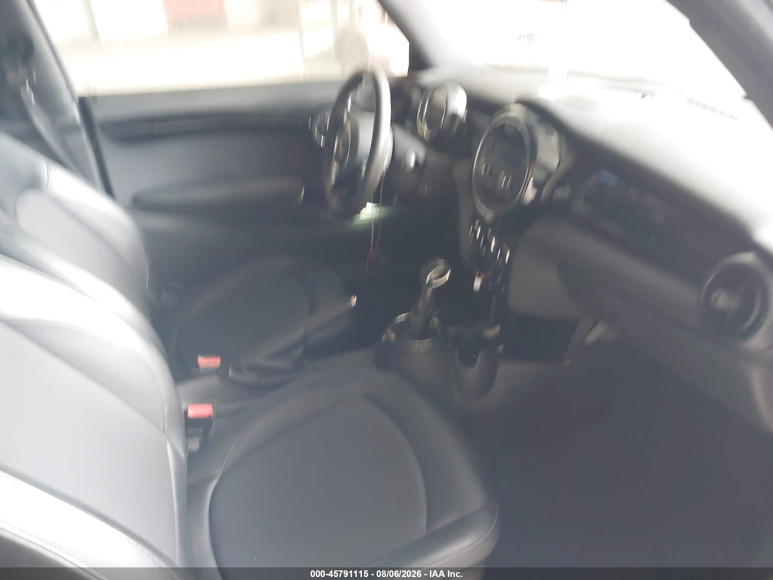 2015 Mini Hardtop Cooper Black vin: WMWXM5C56FT938368