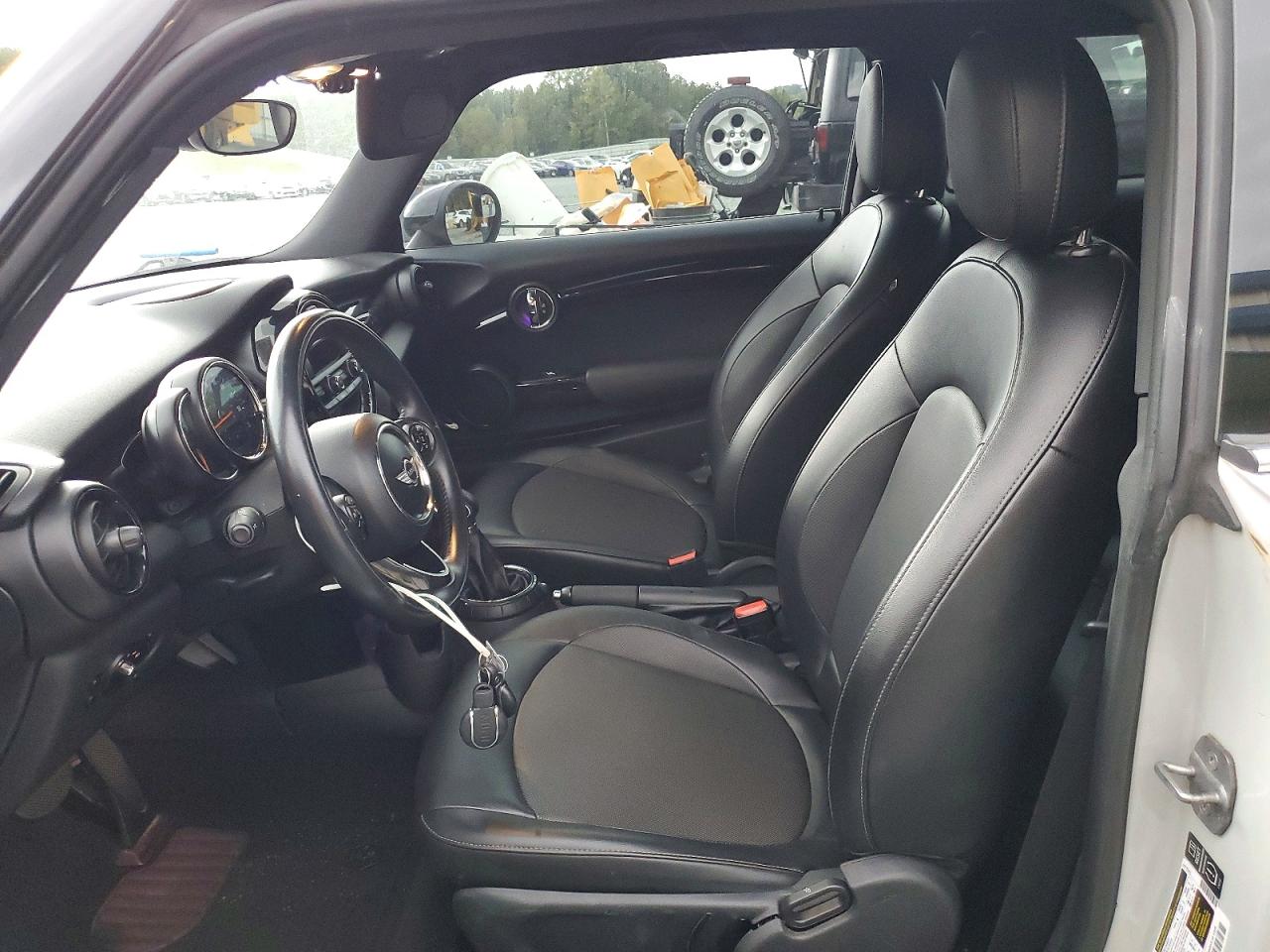 2015 Mini Cooper Silver vin: WMWXM5C56FT938399
