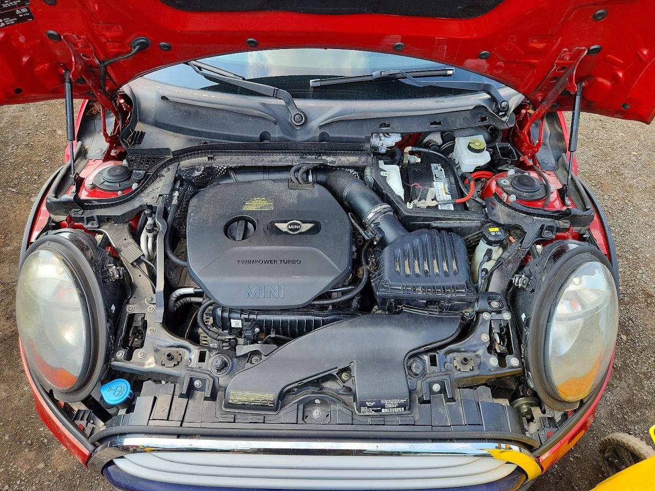 2015 Mini Cooper Red vin: WMWXM5C56FT974108