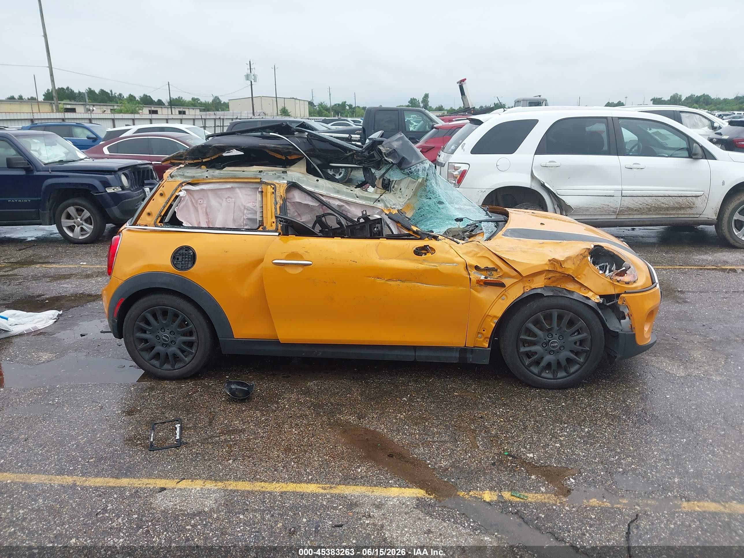 2014 Mini Hardtop Cooper Orange vin: WMWXM5C57ET935364