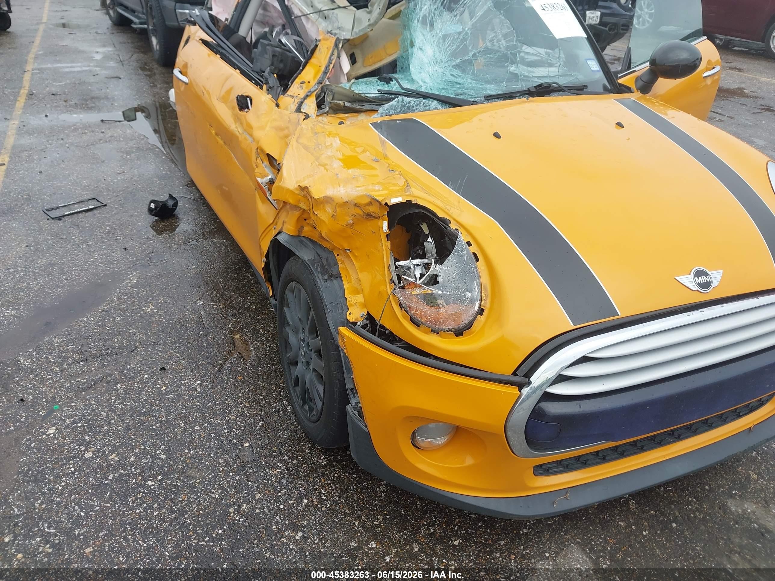 2014 Mini Hardtop Cooper Orange vin: WMWXM5C57ET935364