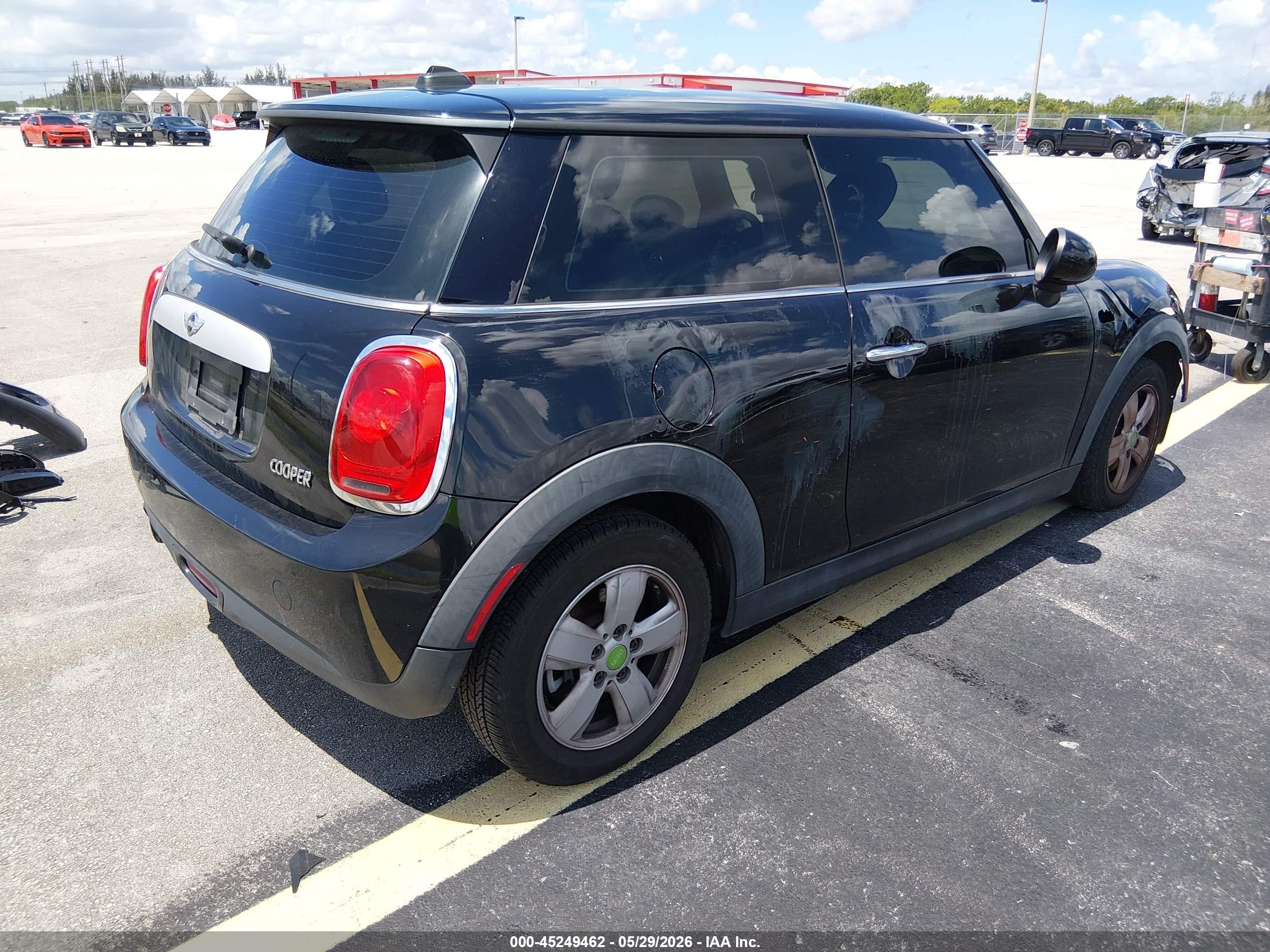 2015 Mini Hardtop Cooper Черный vin: WMWXM5C57F3A04335