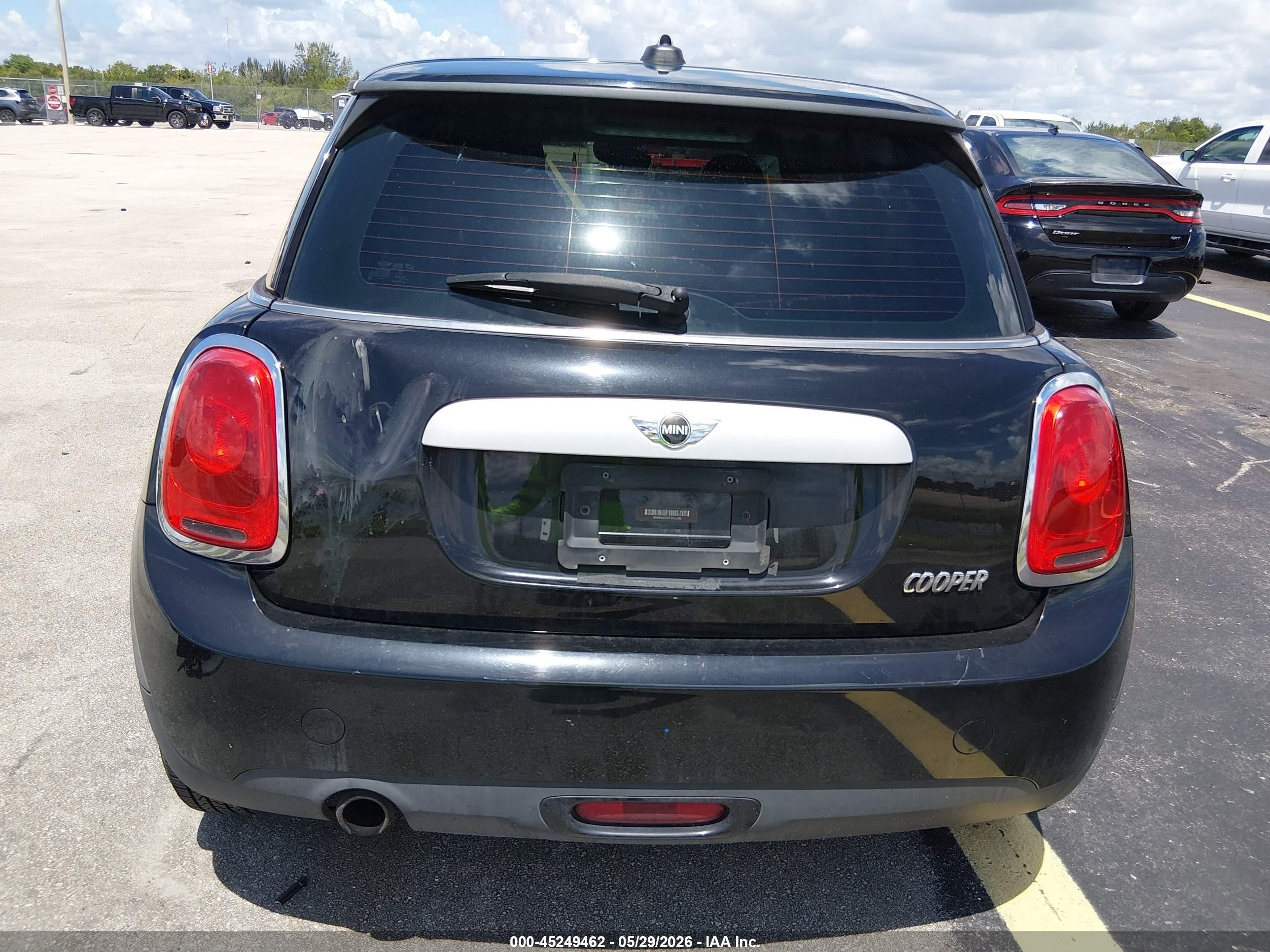 2015 Mini Hardtop Cooper Черный vin: WMWXM5C57F3A04335