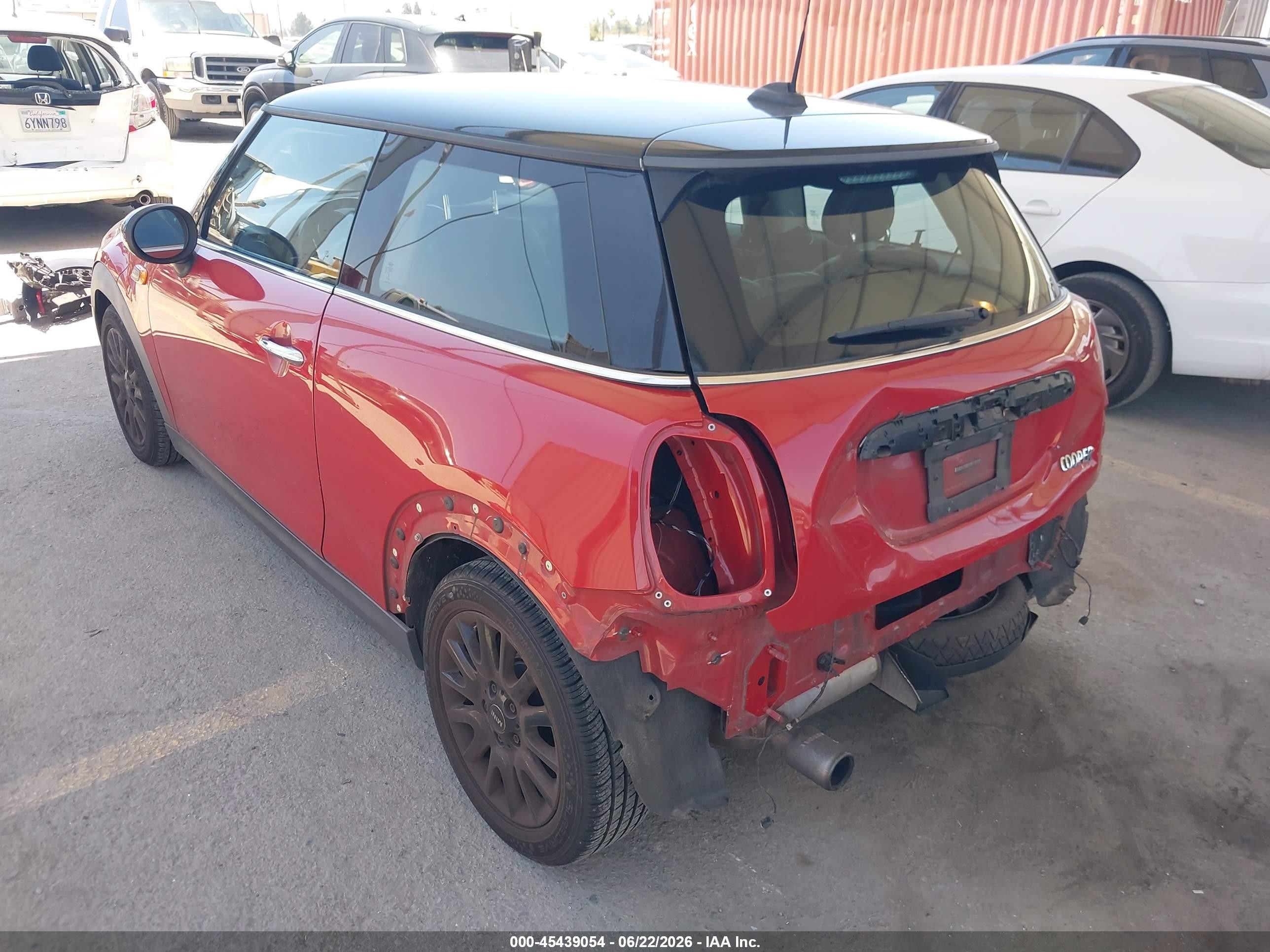 2015 Mini Hardtop Cooper Red vin: WMWXM5C57FT941375