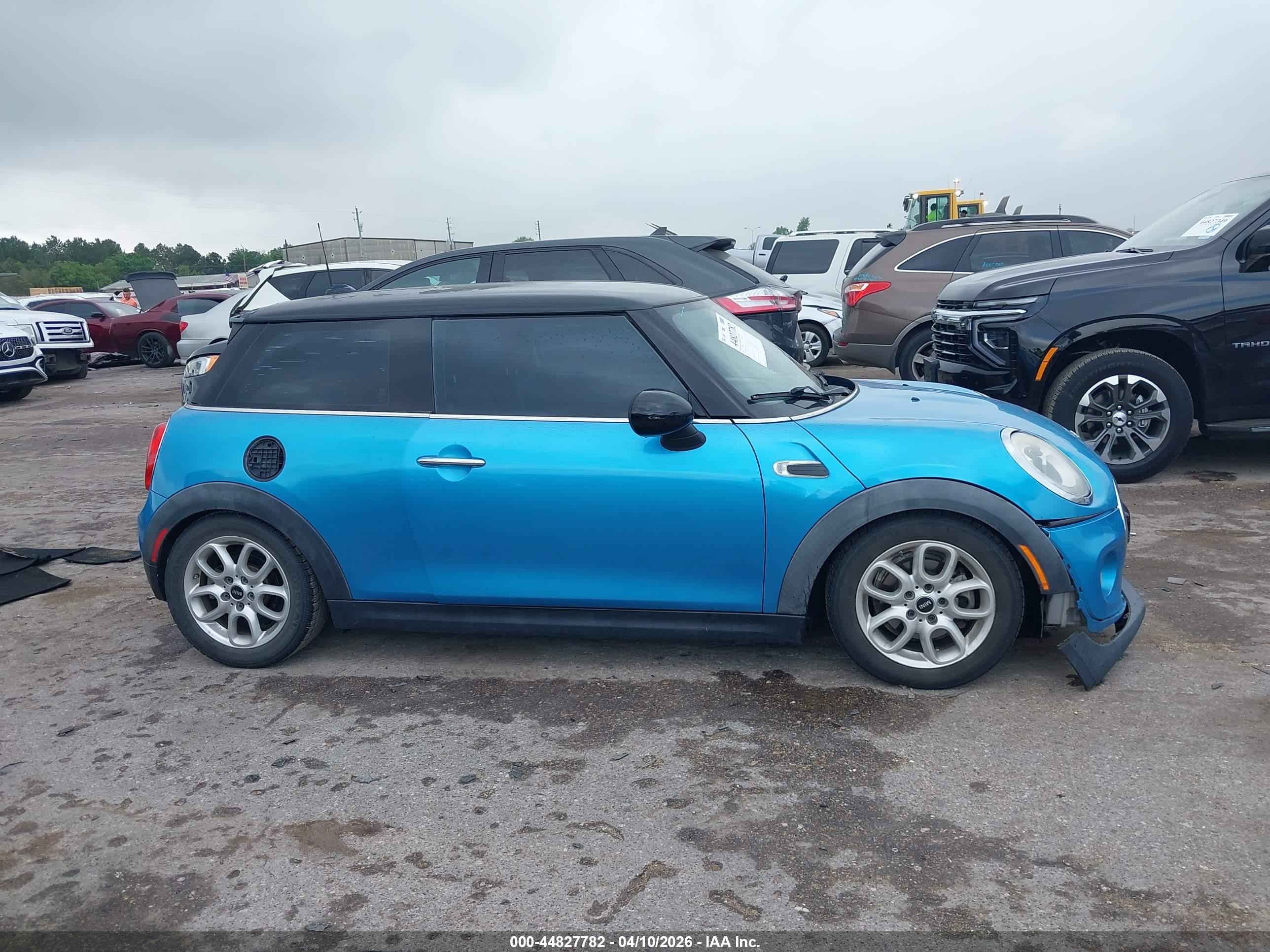 2015 Mini Hardtop Cooper Blue vin: WMWXM5C57FT973985