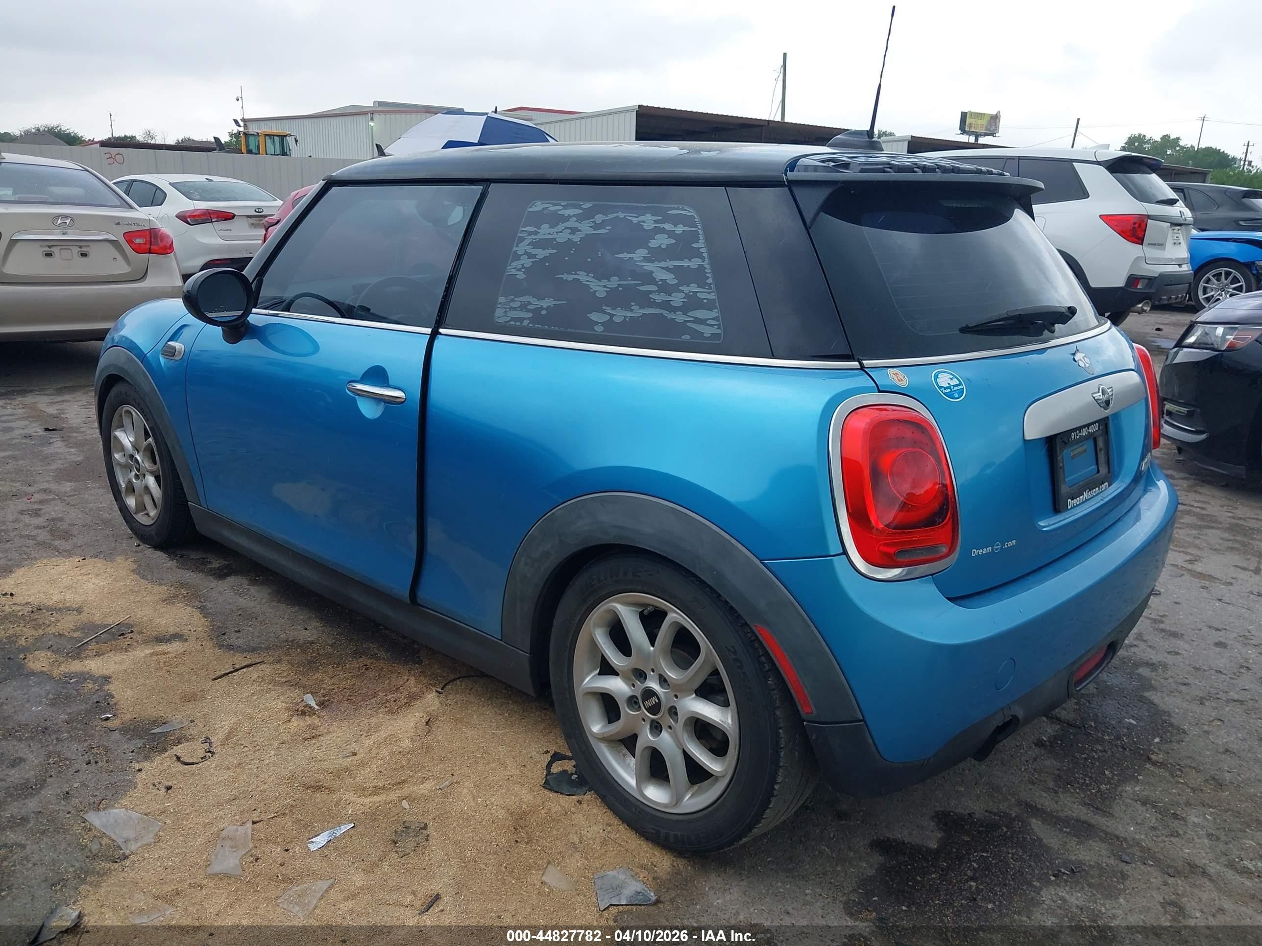 2015 Mini Hardtop Cooper Blue vin: WMWXM5C57FT973985