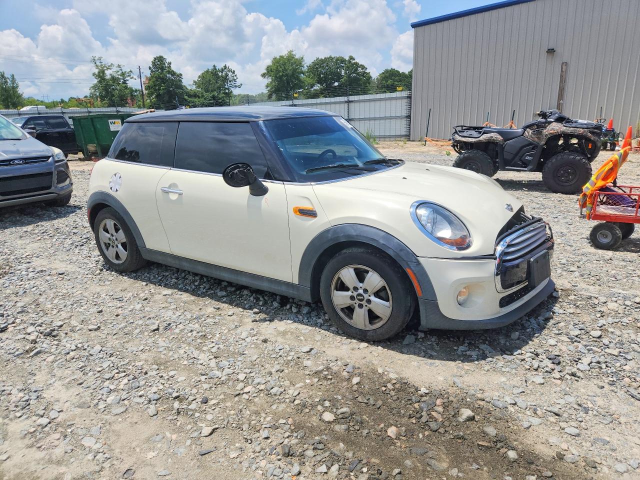 2015 Mini Cooper Cream vin: WMWXM5C58FT937691
