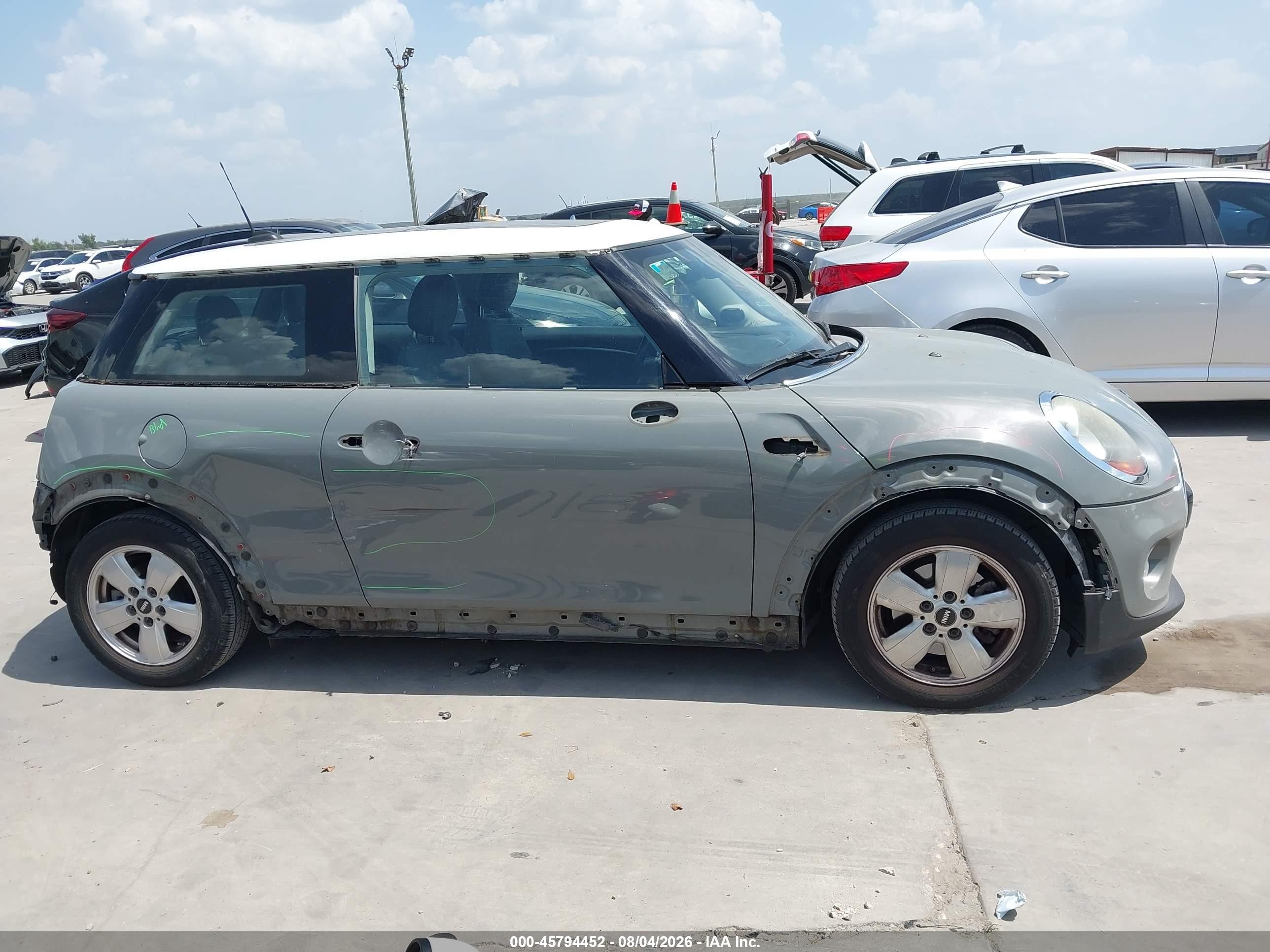 2015 Mini Hardtop Cooper Gray vin: WMWXM5C58FT937710
