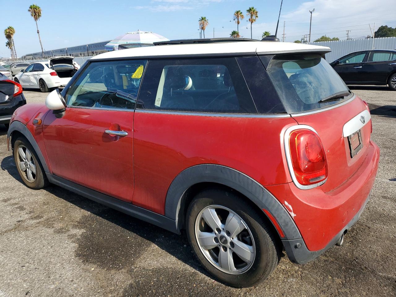 2015 Mini Cooper Red vin: WMWXM5C58FT942745