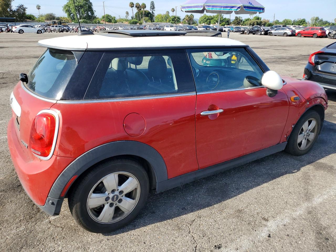 2015 Mini Cooper Red vin: WMWXM5C58FT942745