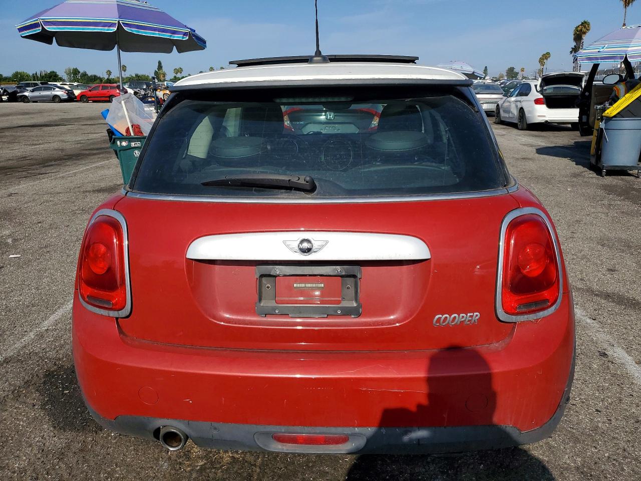 2015 Mini Cooper Red vin: WMWXM5C58FT942745
