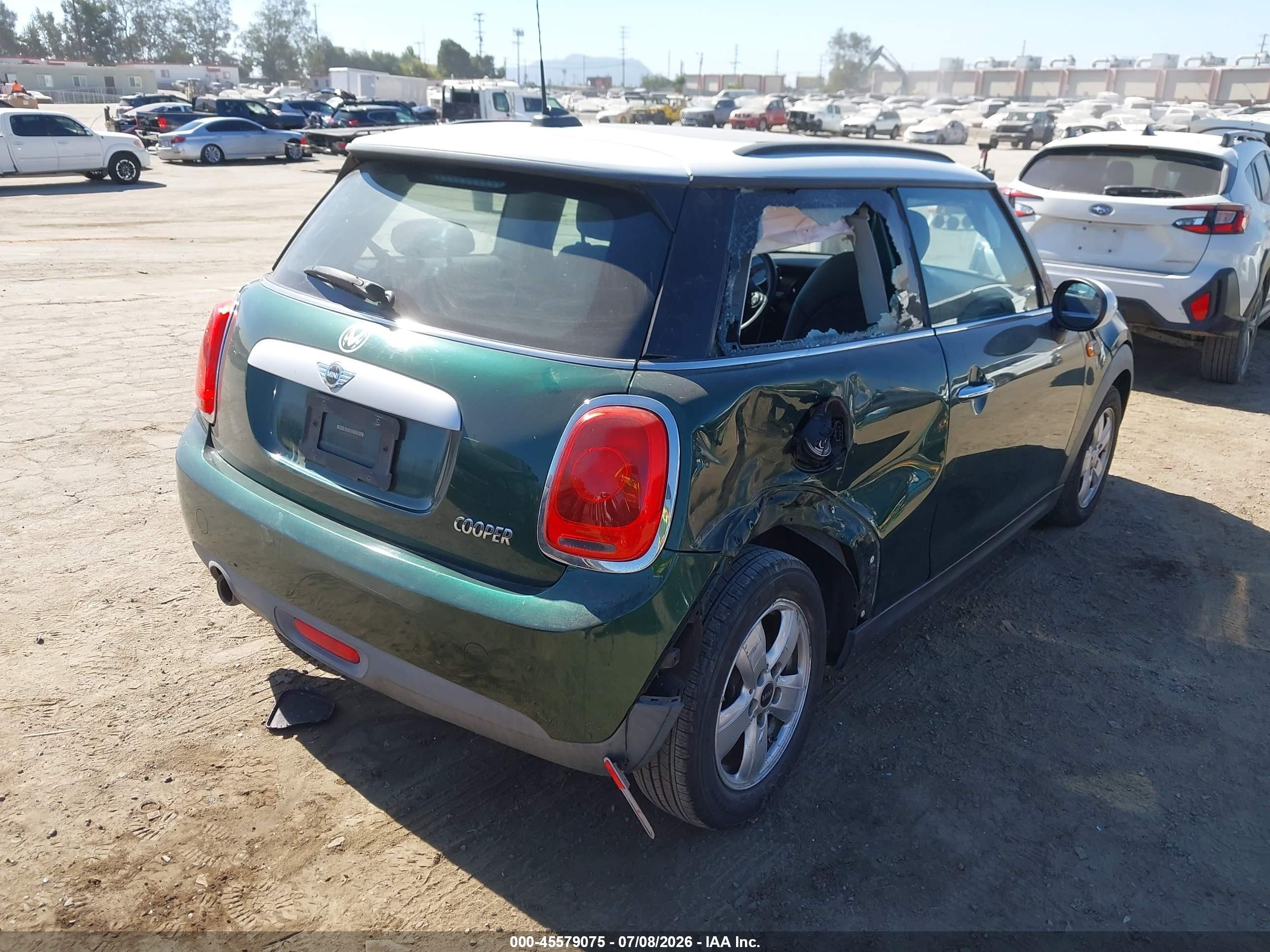 2015 Mini Hardtop Cooper Green vin: WMWXM5C59FT942138