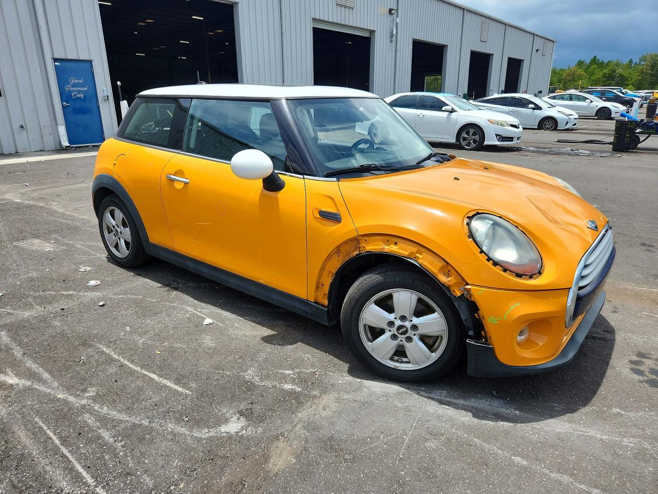2015 Mini Cooper Yellow vin: WMWXM5C59FT973163