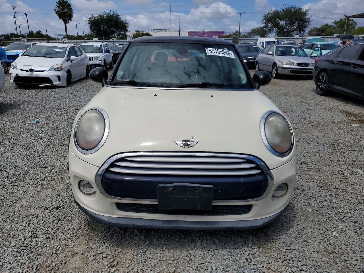 2014 Mini Cooper Cream vin: WMWXM5C5XET932409