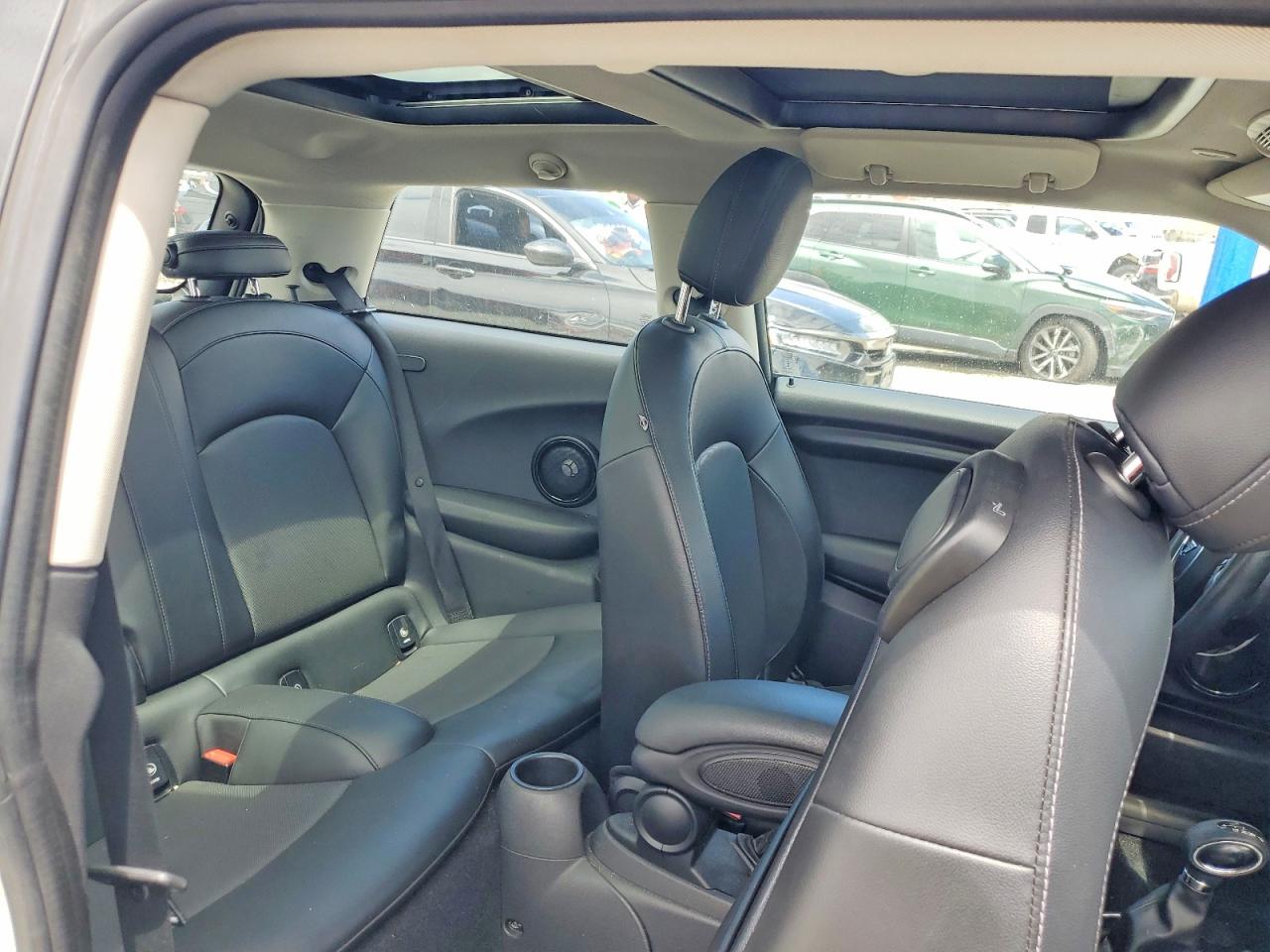 2014 Mini Cooper Cream vin: WMWXM5C5XET932409