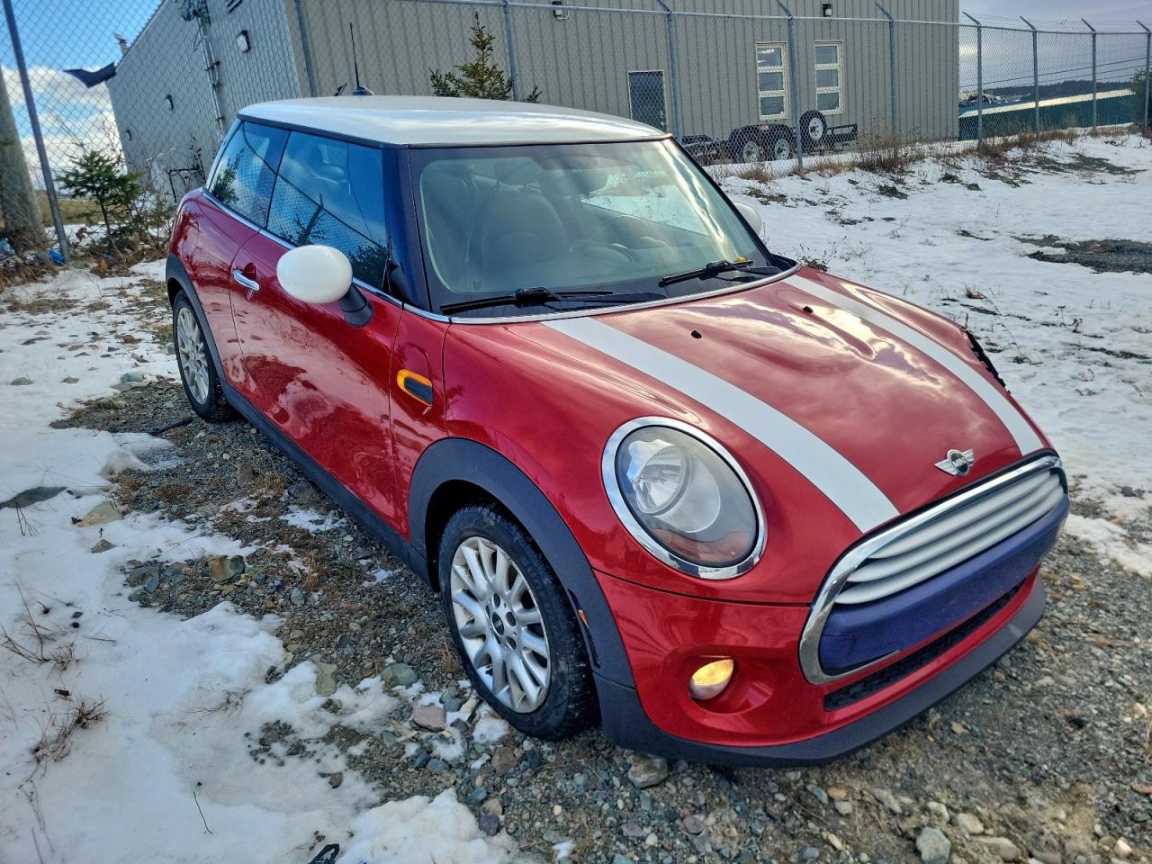 2014 Mini Cooper Red vin: WMWXM5C5XET932913