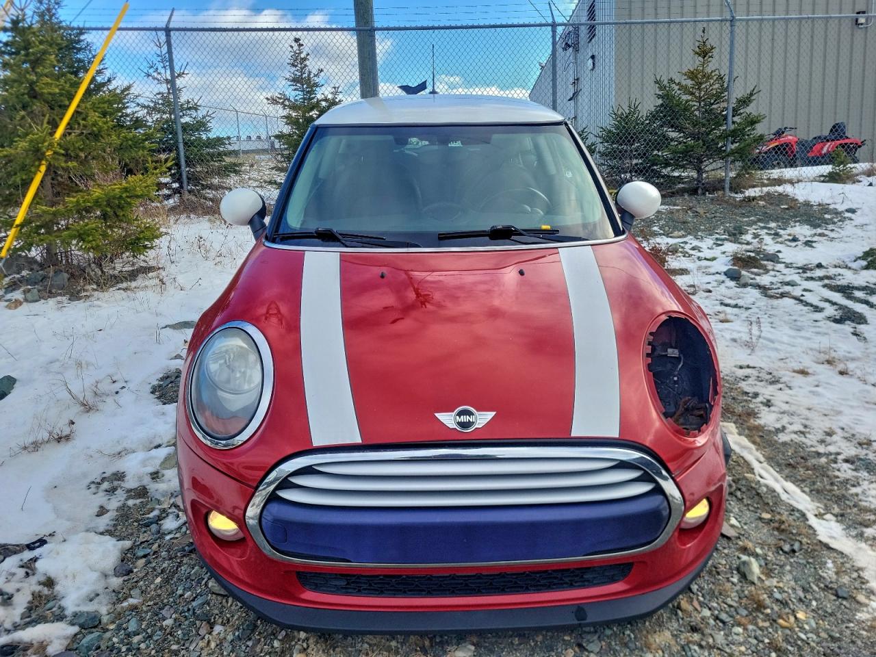 2014 Mini Cooper Red vin: WMWXM5C5XET932913