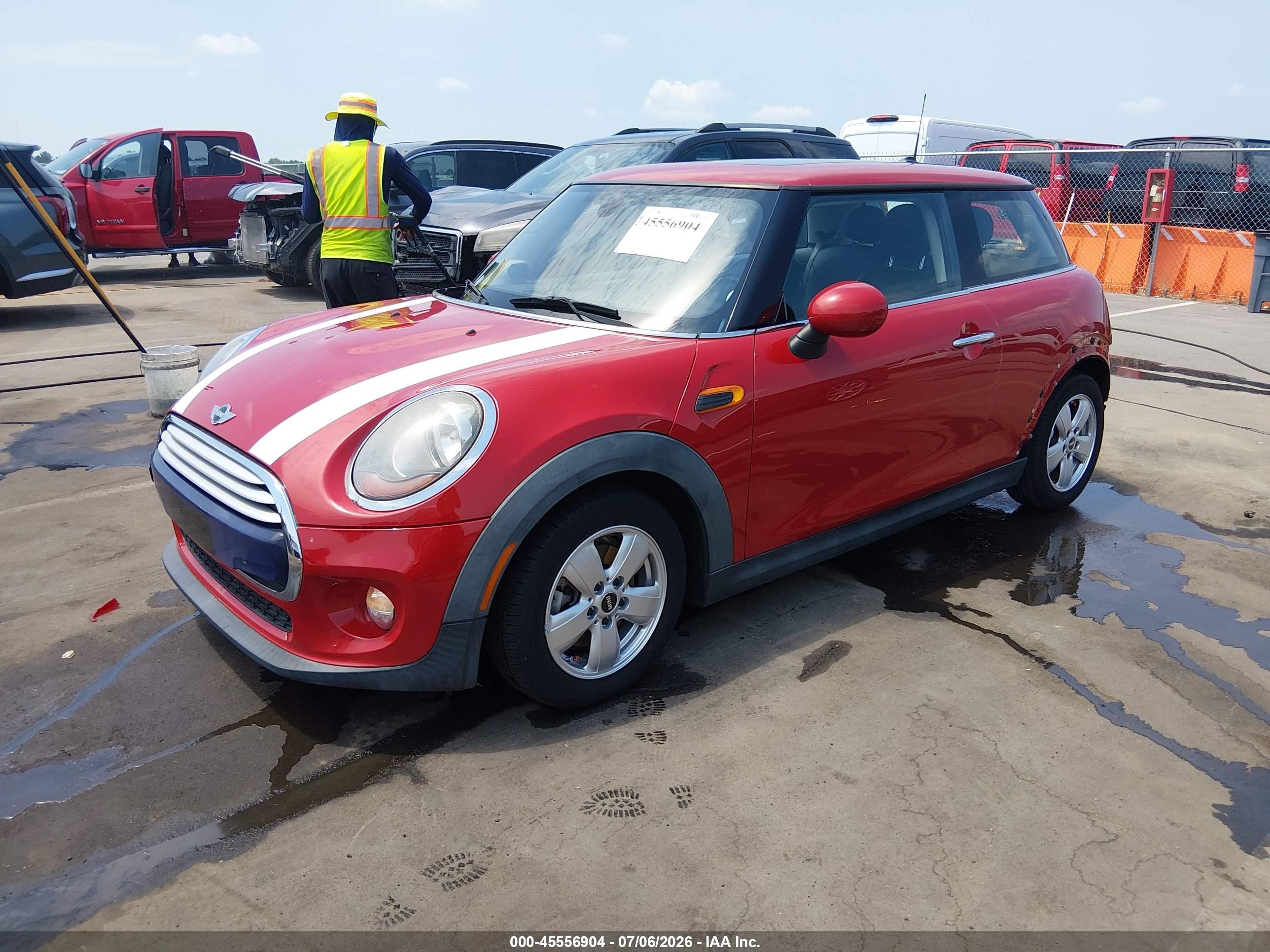 2014 Mini Hardtop Cooper Red vin: WMWXM5C5XET934886