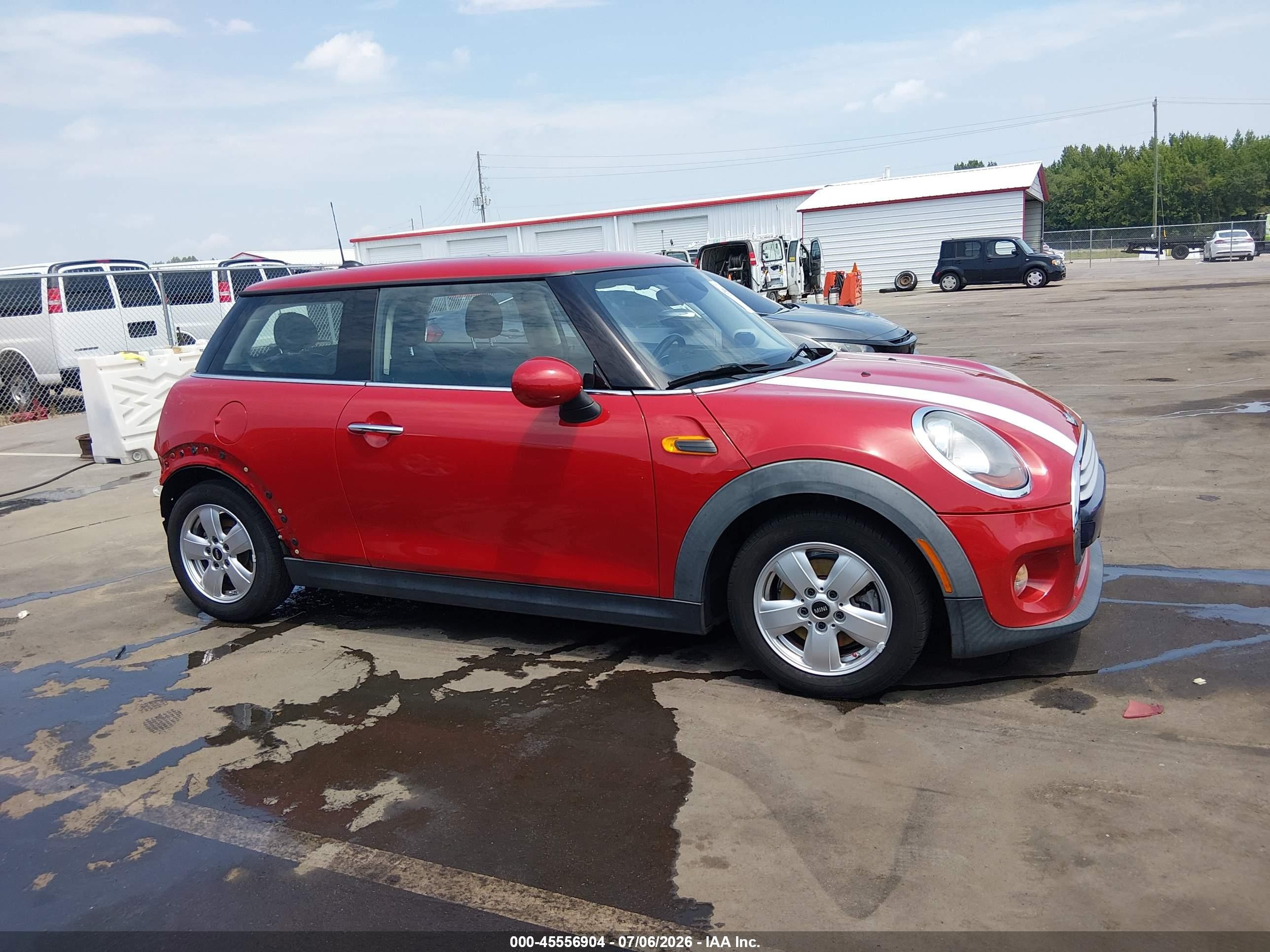 2014 Mini Hardtop Cooper Red vin: WMWXM5C5XET934886