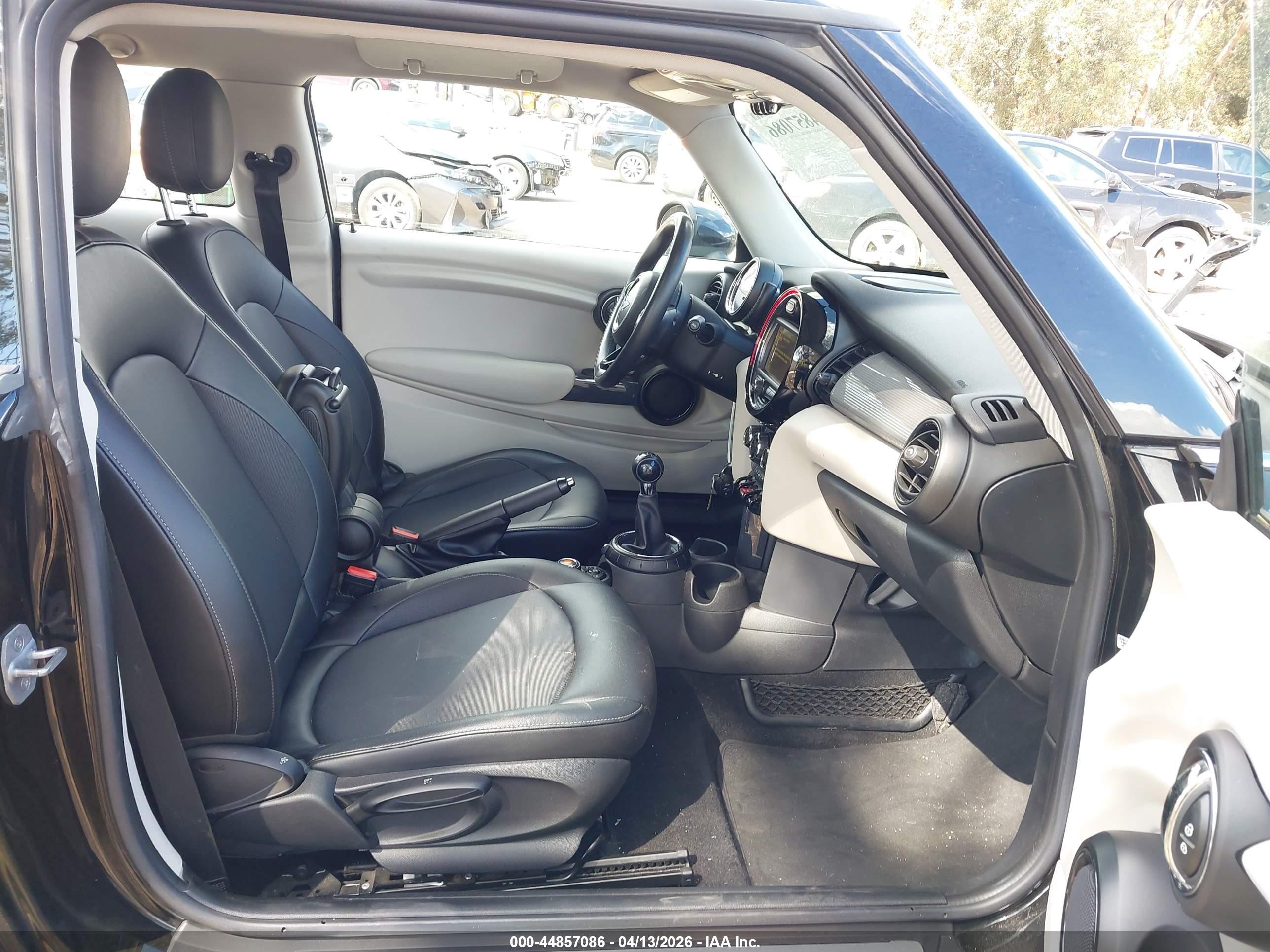 2014 Mini Hardtop Cooper Black vin: WMWXM5C5XET972621
