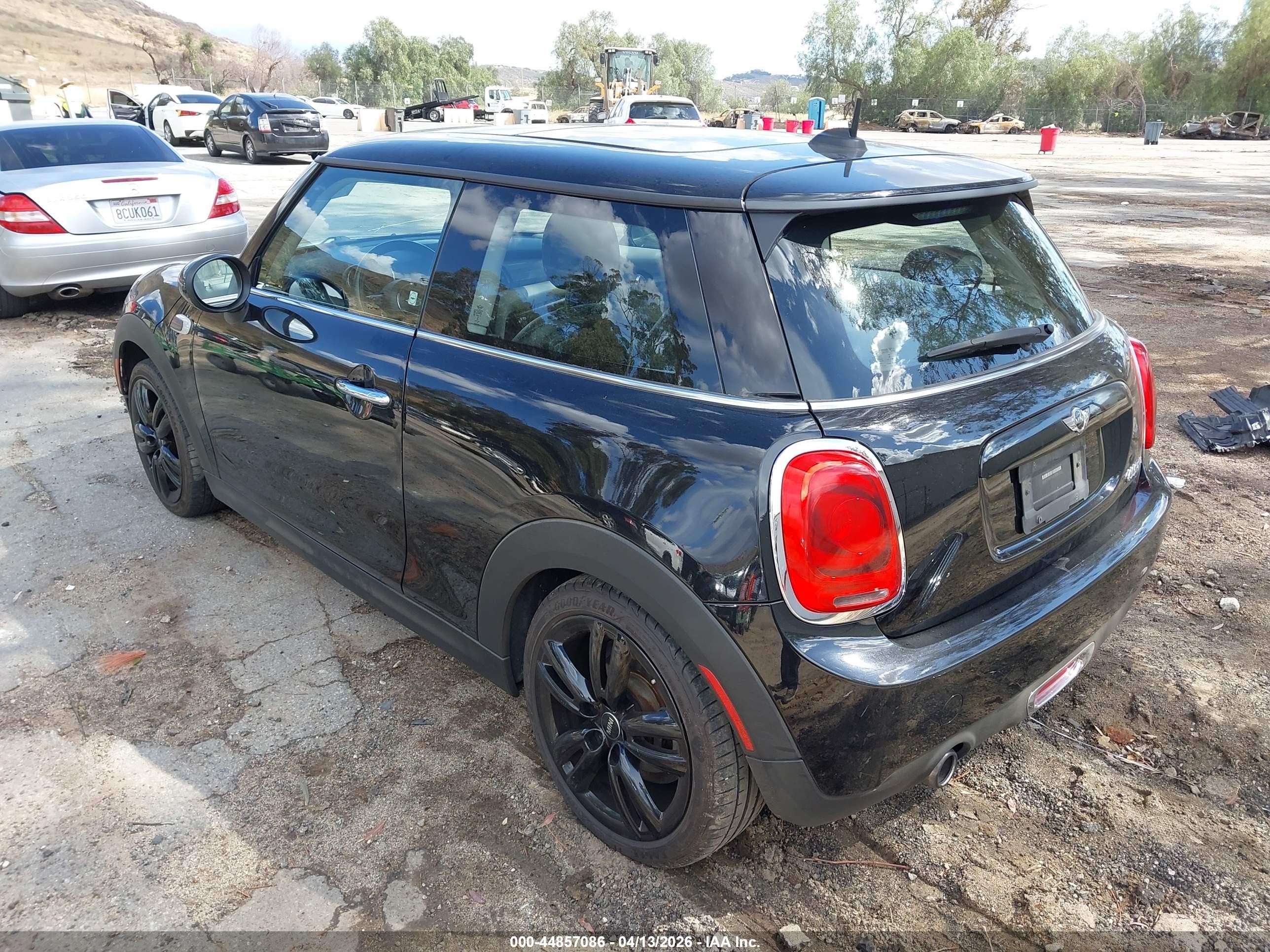 2014 Mini Hardtop Cooper Black vin: WMWXM5C5XET972621