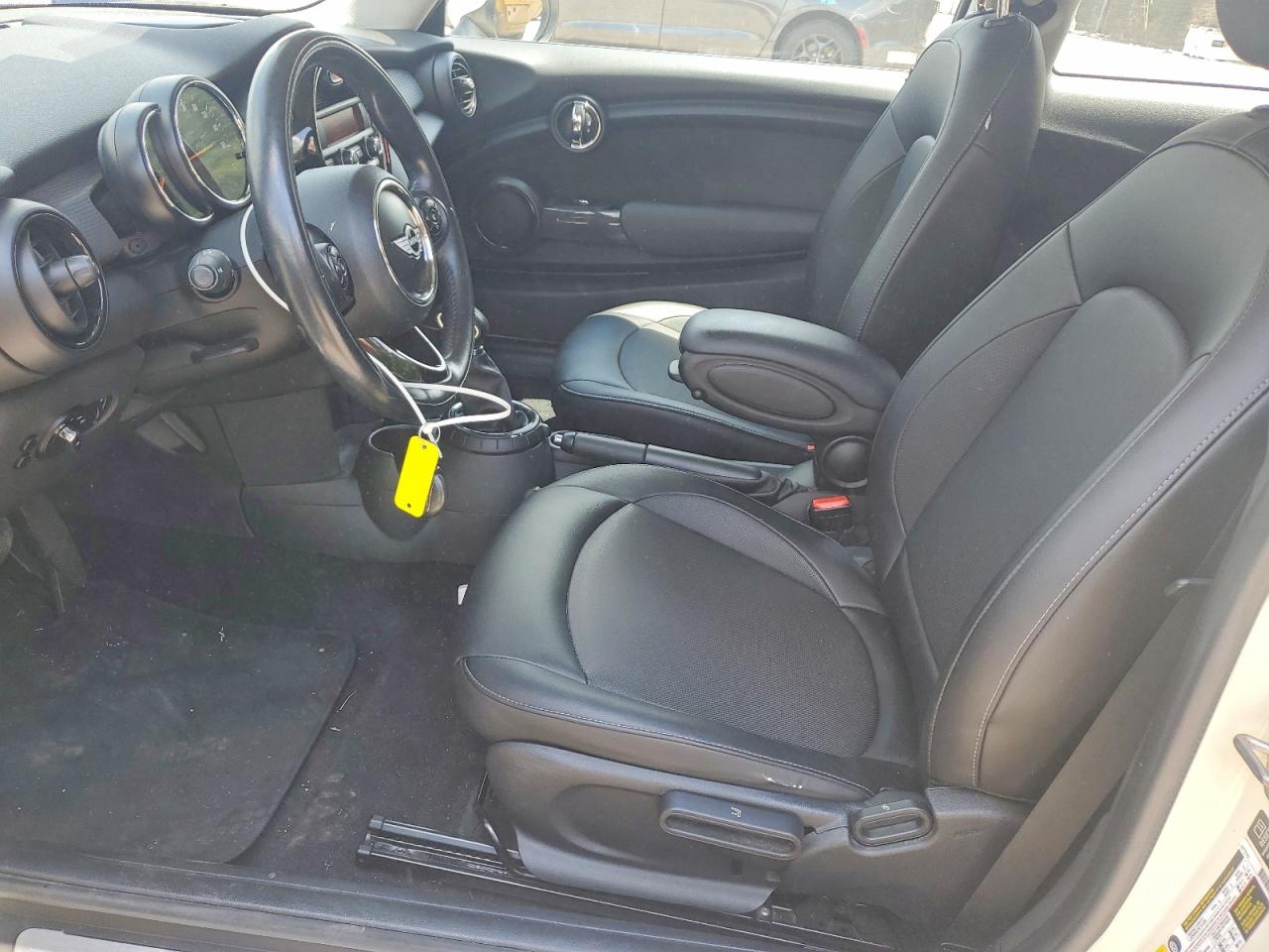 2015 Mini Cooper Белый vin: WMWXM5C5XF3A57854