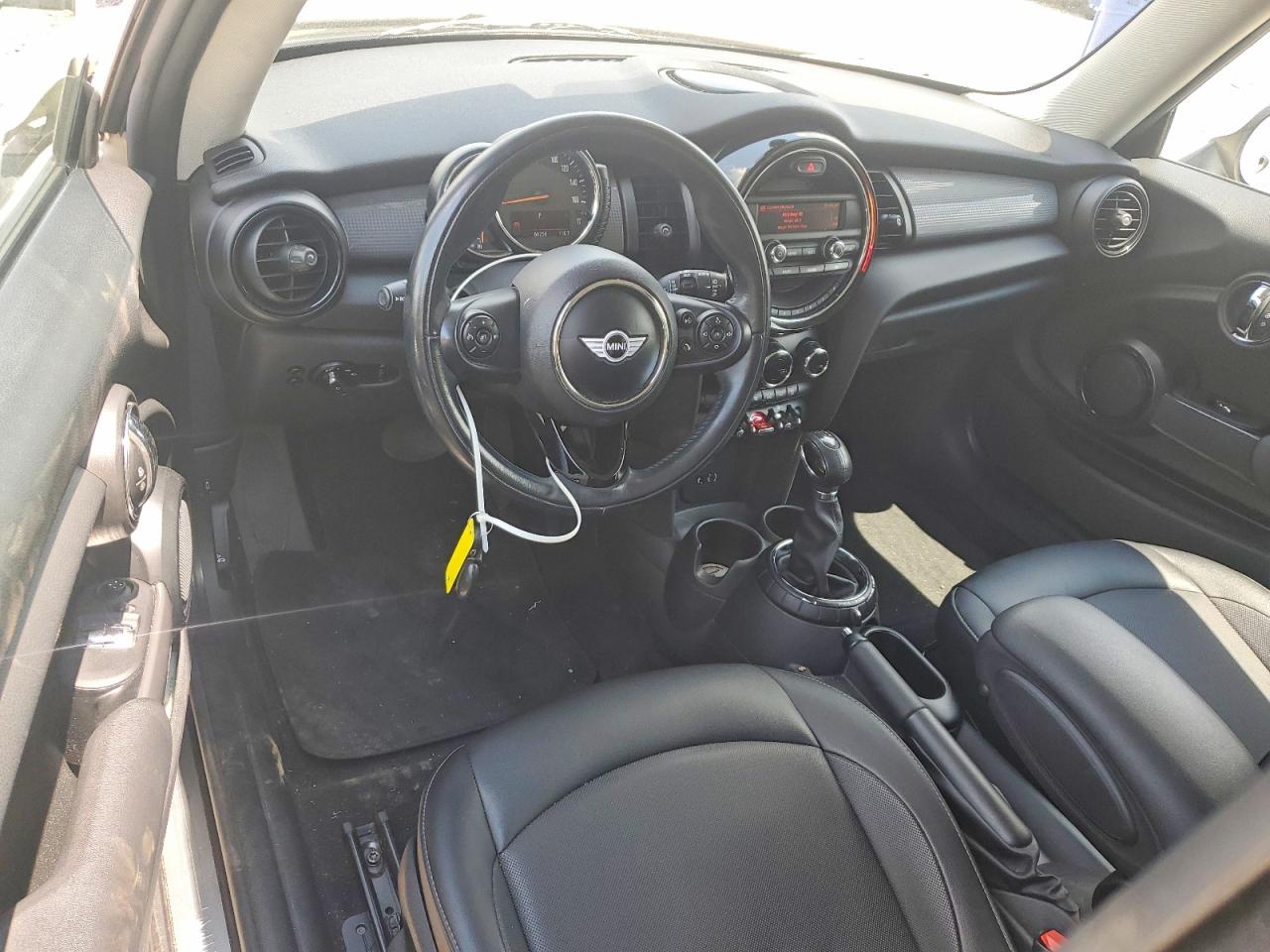 2015 Mini Cooper Белый vin: WMWXM5C5XF3A57854