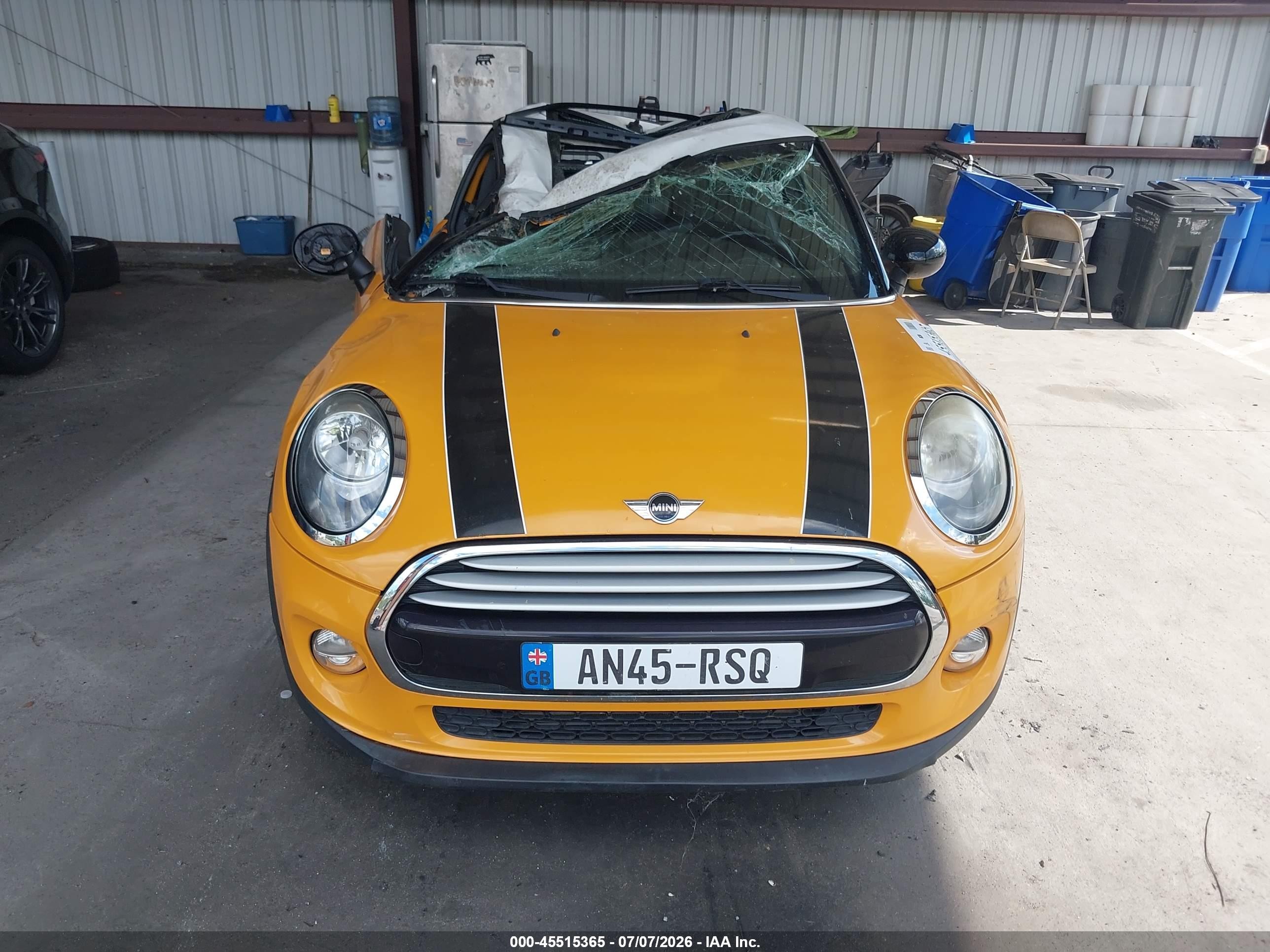 2015 Mini Hardtop Cooper Orange vin: WMWXM5C5XFT940611