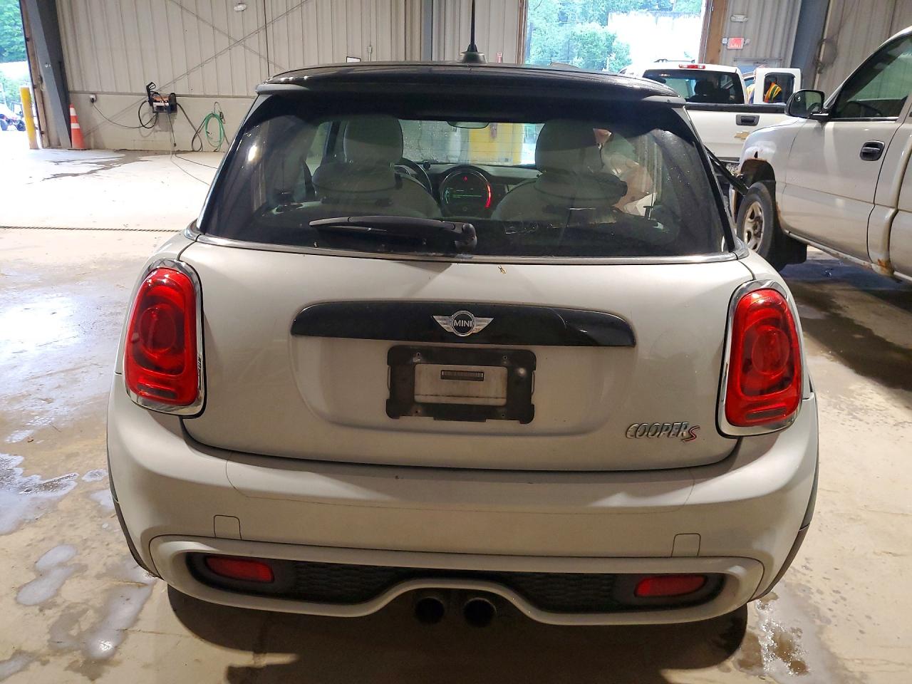 2014 Mini Cooper S Silver vin: WMWXM7C50ET987771