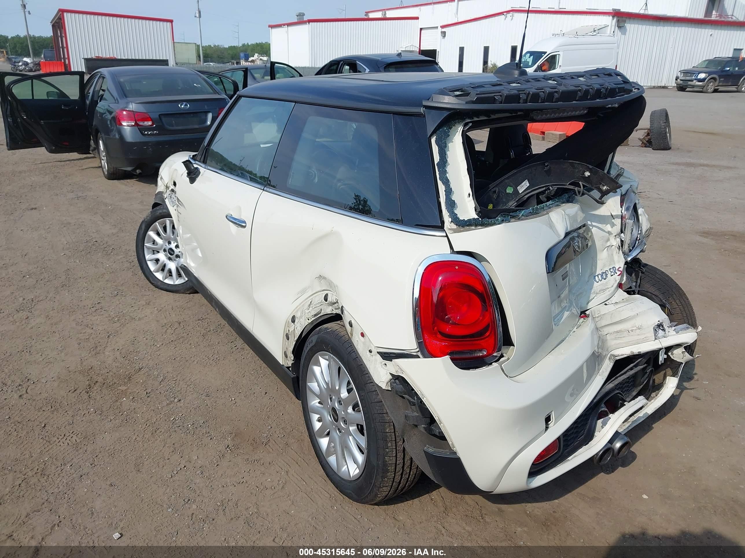 2014 Mini Hardtop Cooper S White vin: WMWXM7C51ET926011