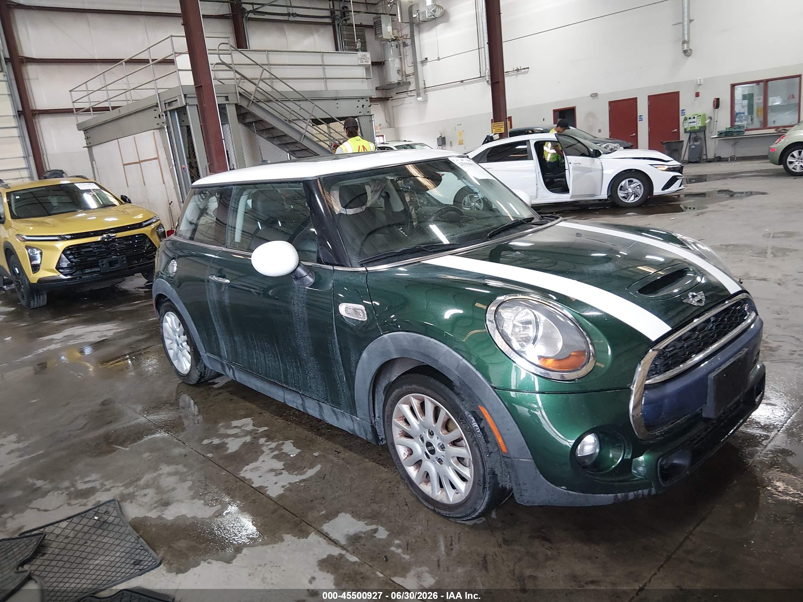 2014 Mini Hardtop Cooper S Green vin: WMWXM7C52ET970910