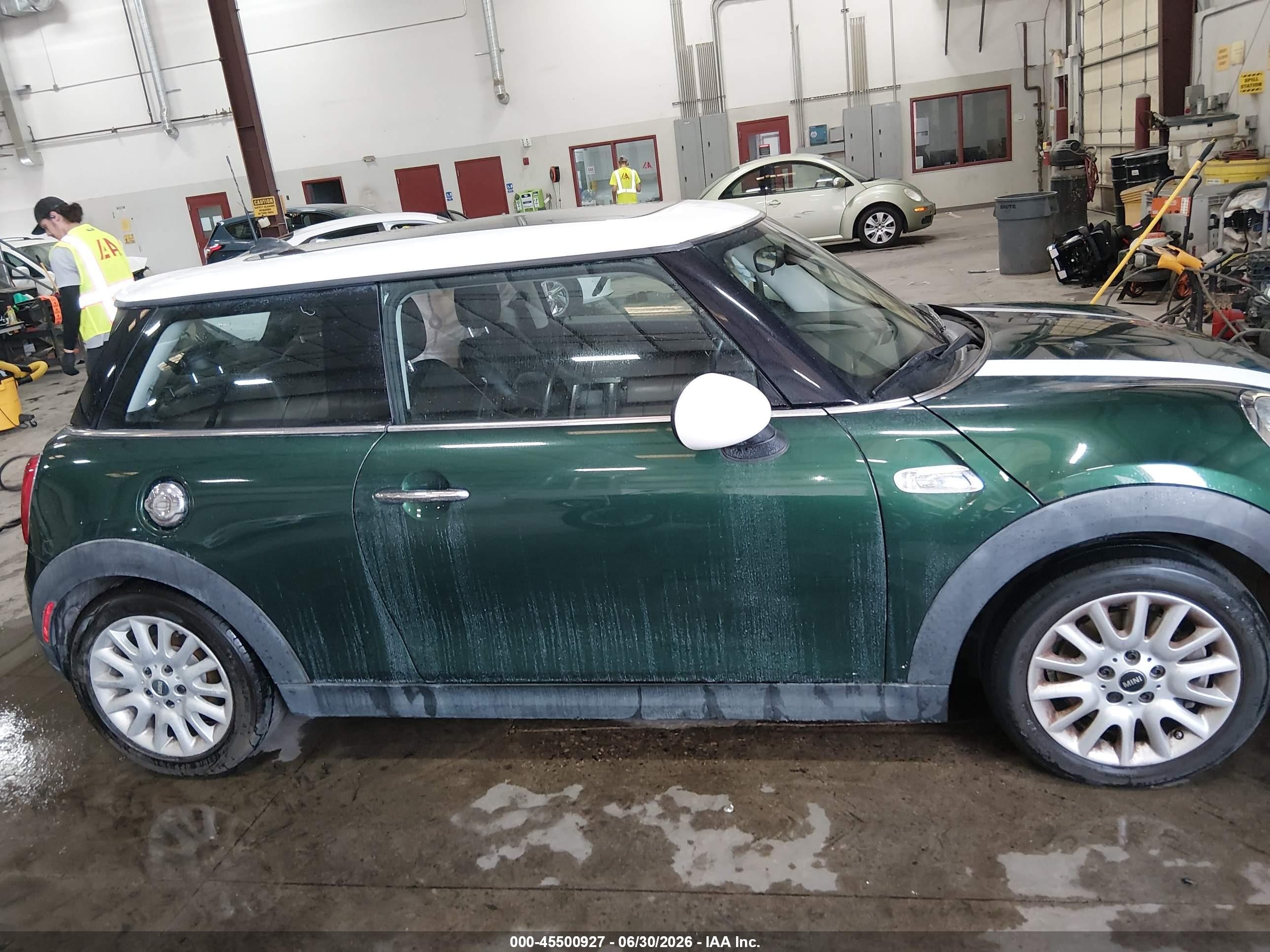 2014 Mini Hardtop Cooper S Green vin: WMWXM7C52ET970910