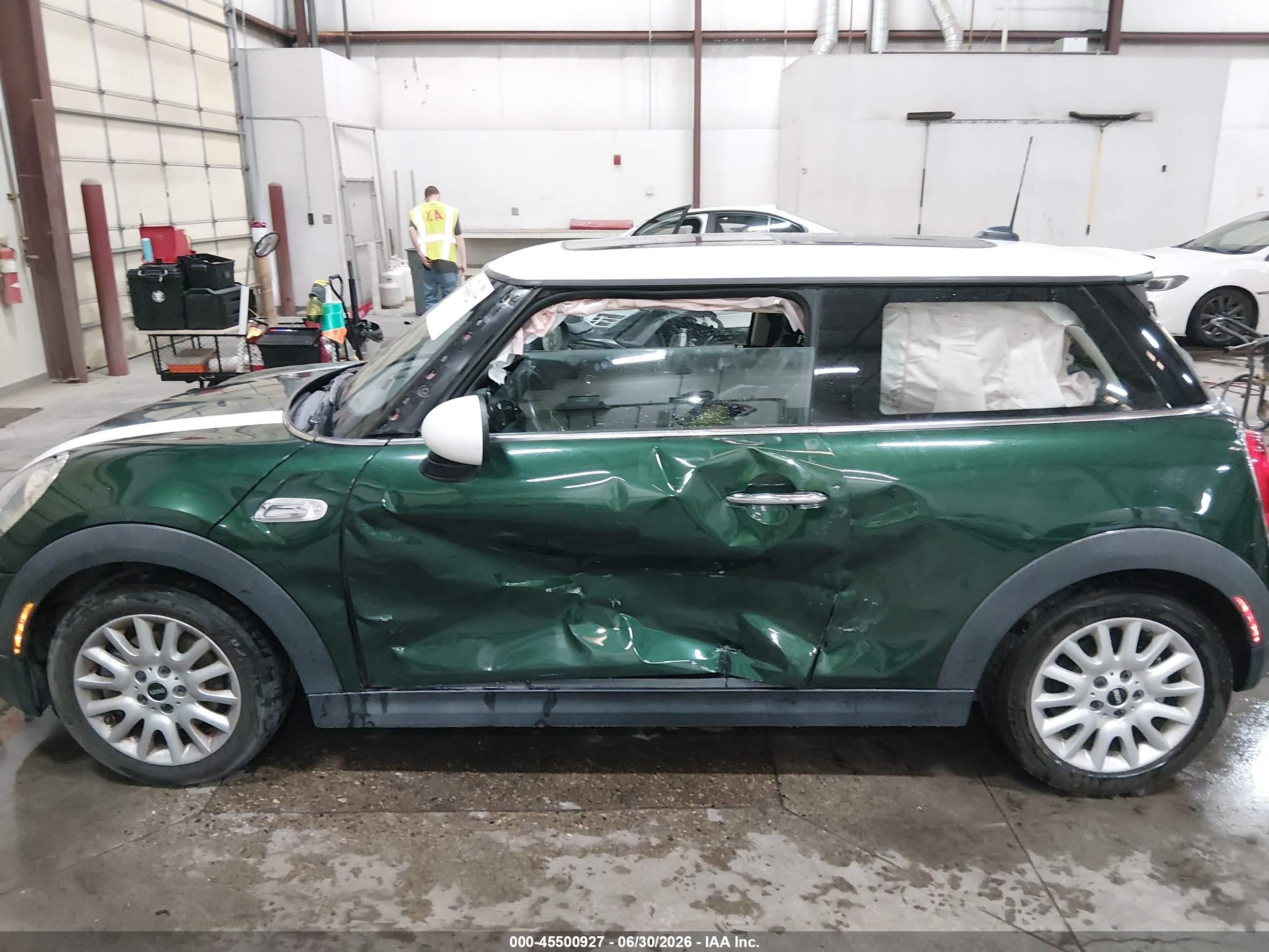 2014 Mini Hardtop Cooper S Green vin: WMWXM7C52ET970910