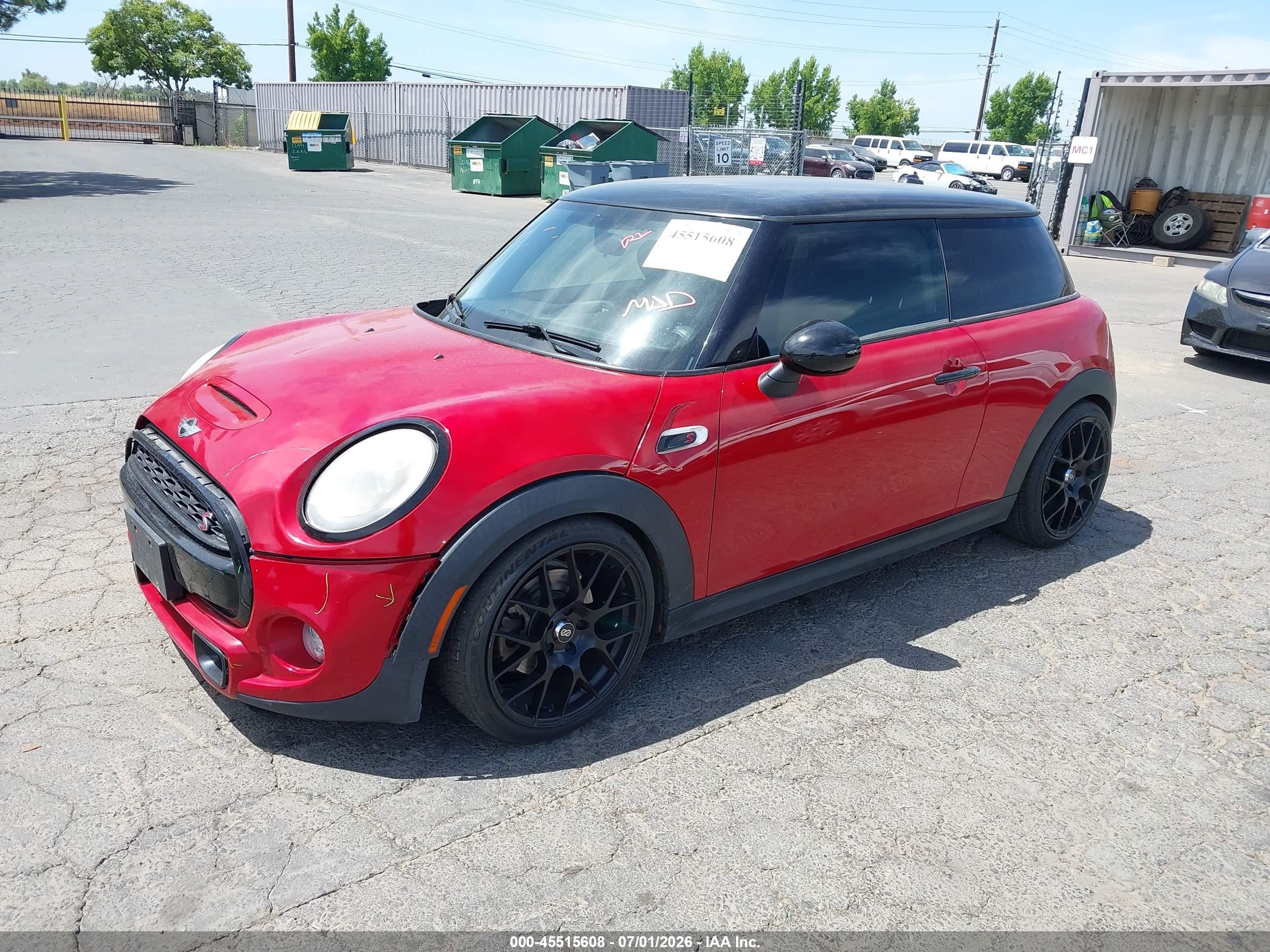 2014 Mini Hardtop Cooper S Red vin: WMWXM7C54ET926388