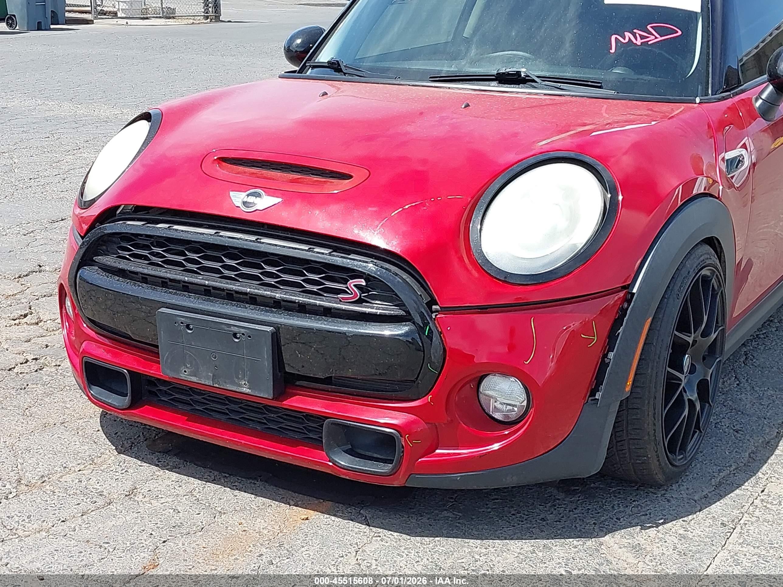 2014 Mini Hardtop Cooper S Red vin: WMWXM7C54ET926388