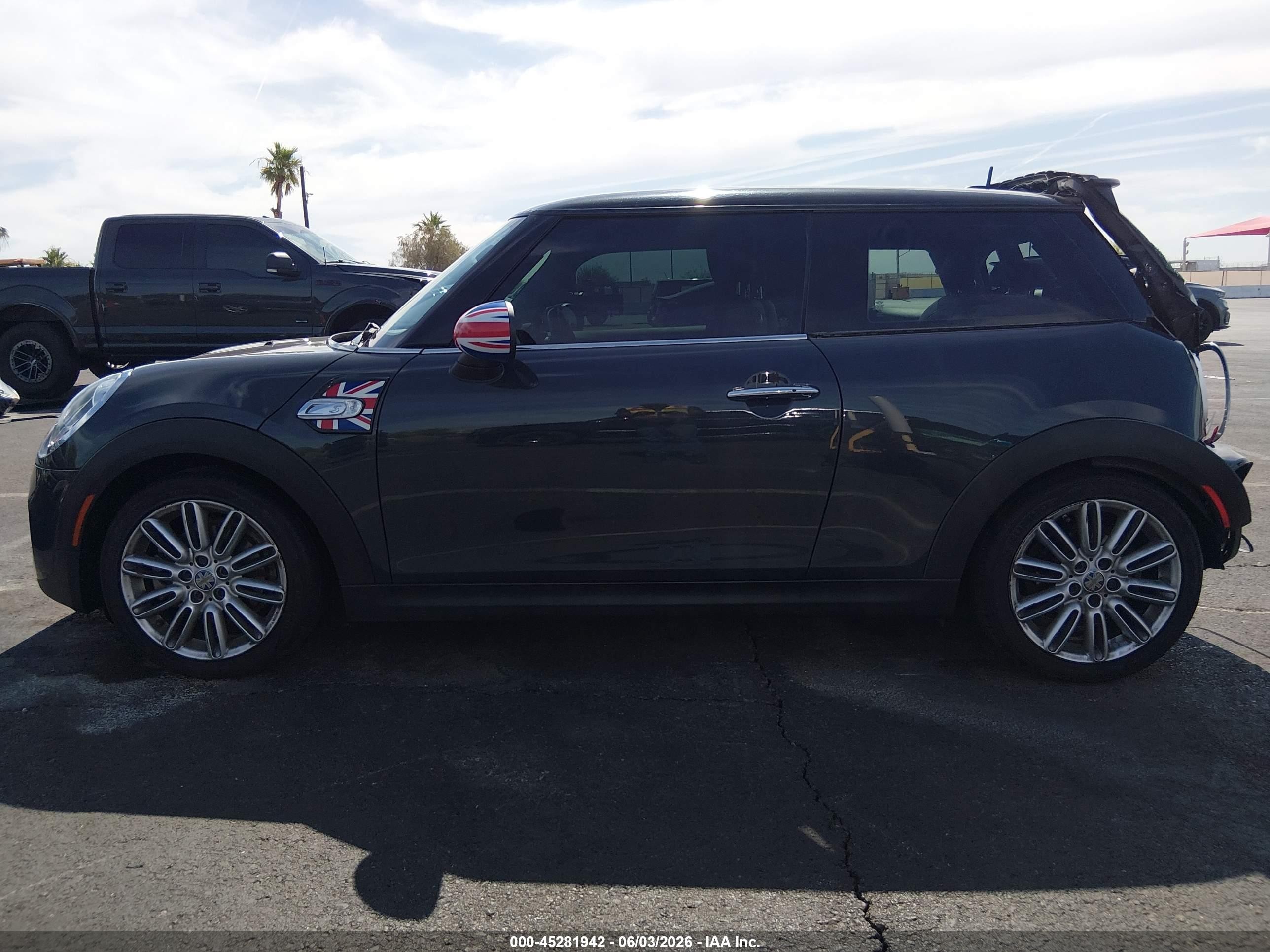 2014 Mini Hardtop Cooper S Gray vin: WMWXM7C56ET970375